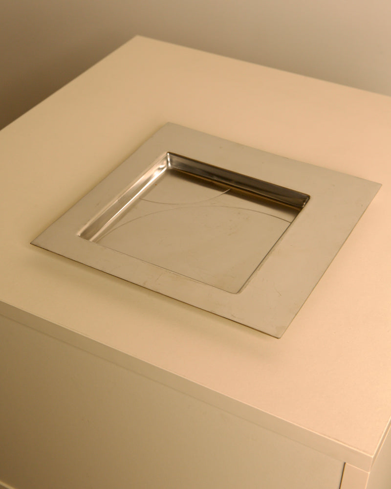 Metal tray by Mattia Pastorino for Cleto Munari 70's by Treaptyque | The Oblist