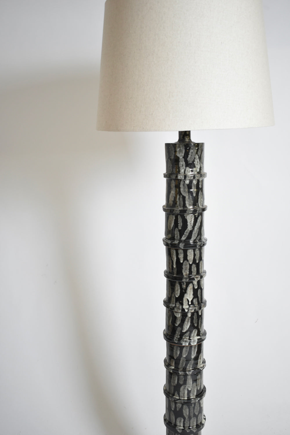 "Inle" Grey and Black Ceramic Floor Lamp, Barracuda Edition — lifestyle setting