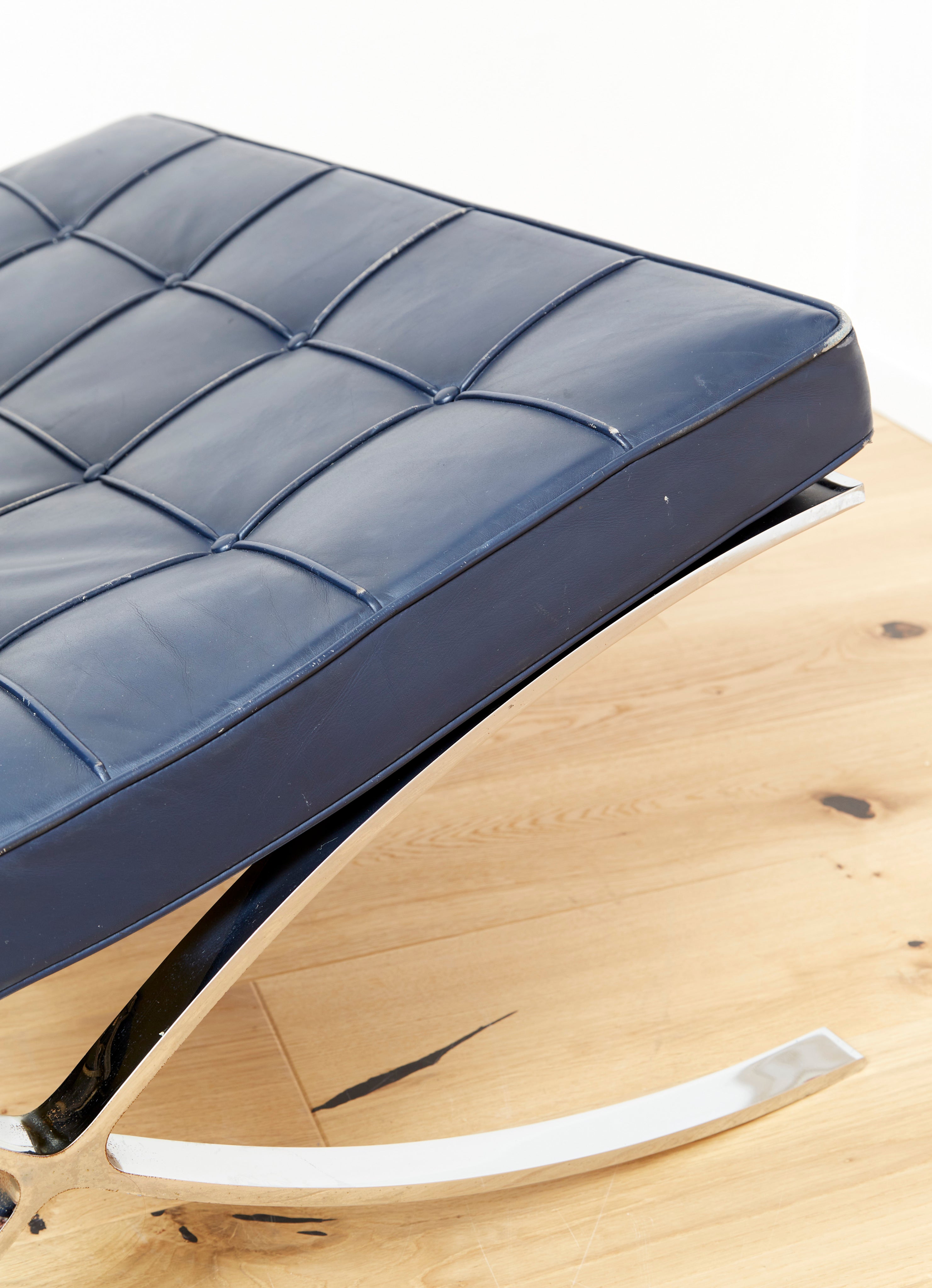 Fauteuil Lounge MR 90 Barcelona par Ludwig Mies Van Der Rohe pour Knoll Inc.