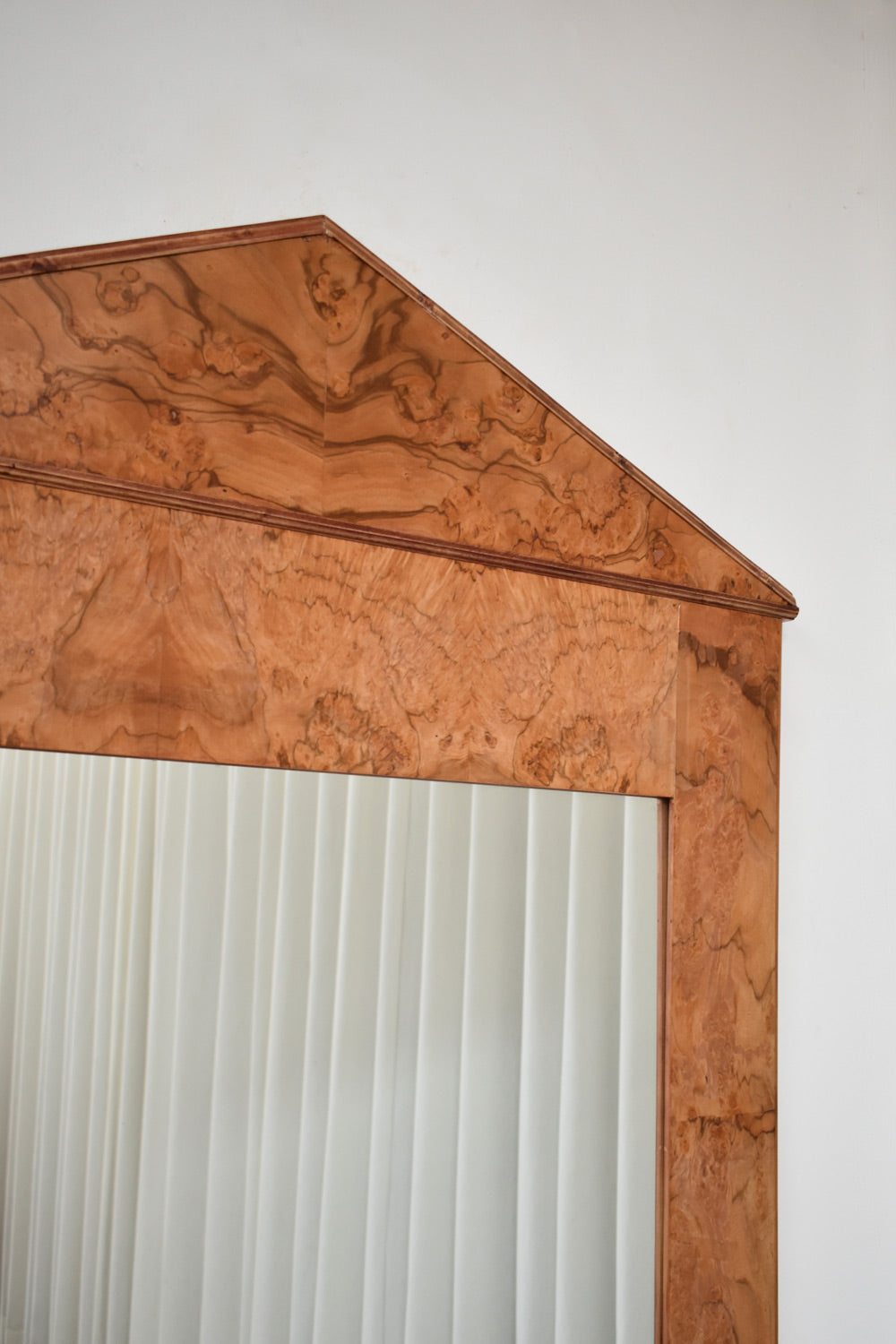 Italian pedestal mirror, 1970s — lifestyle setting