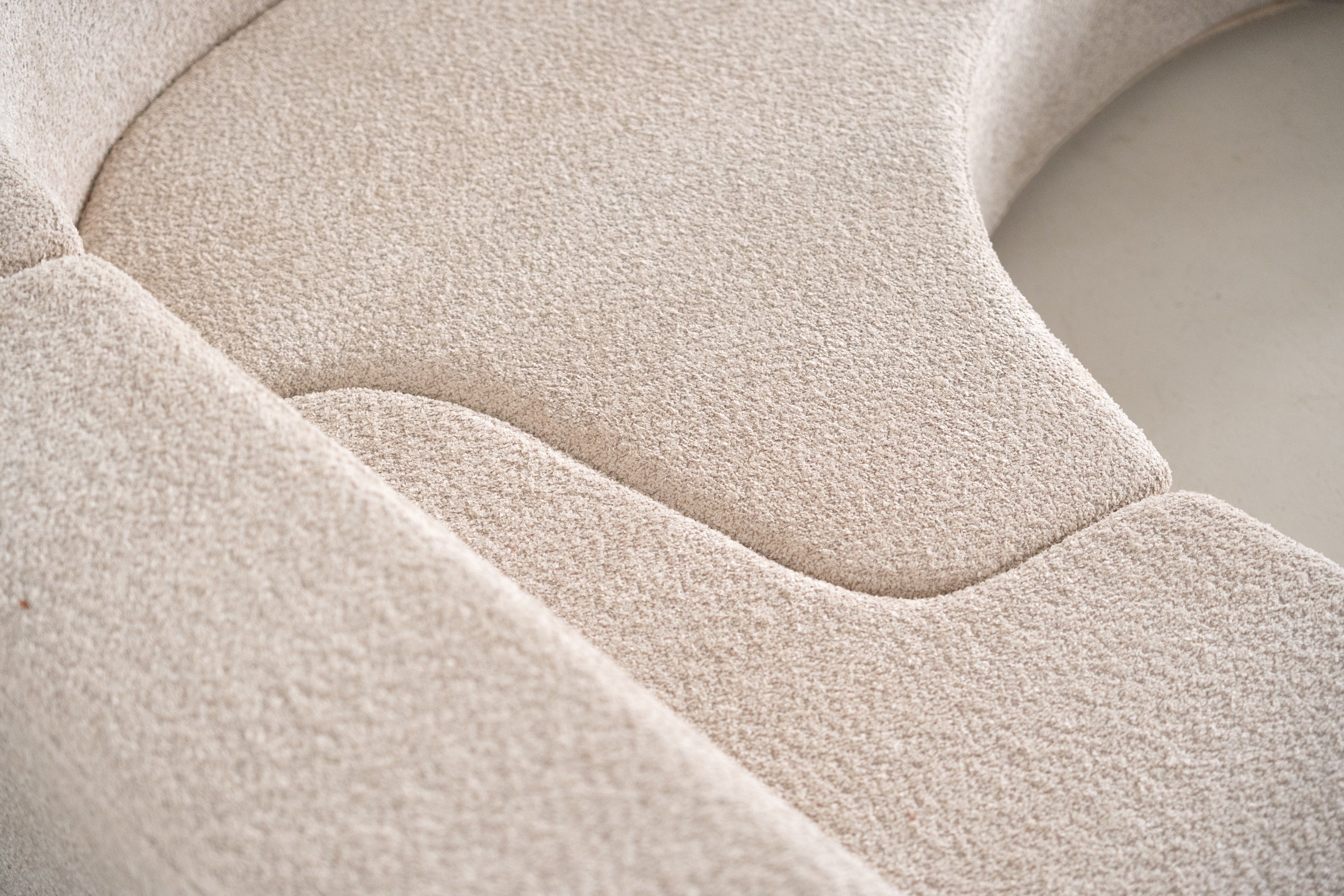 Lara Modular Sofa by Roberto Pamio, Renato Toso and Noti Massari for Stilwood — close-up of textured beige upholstery