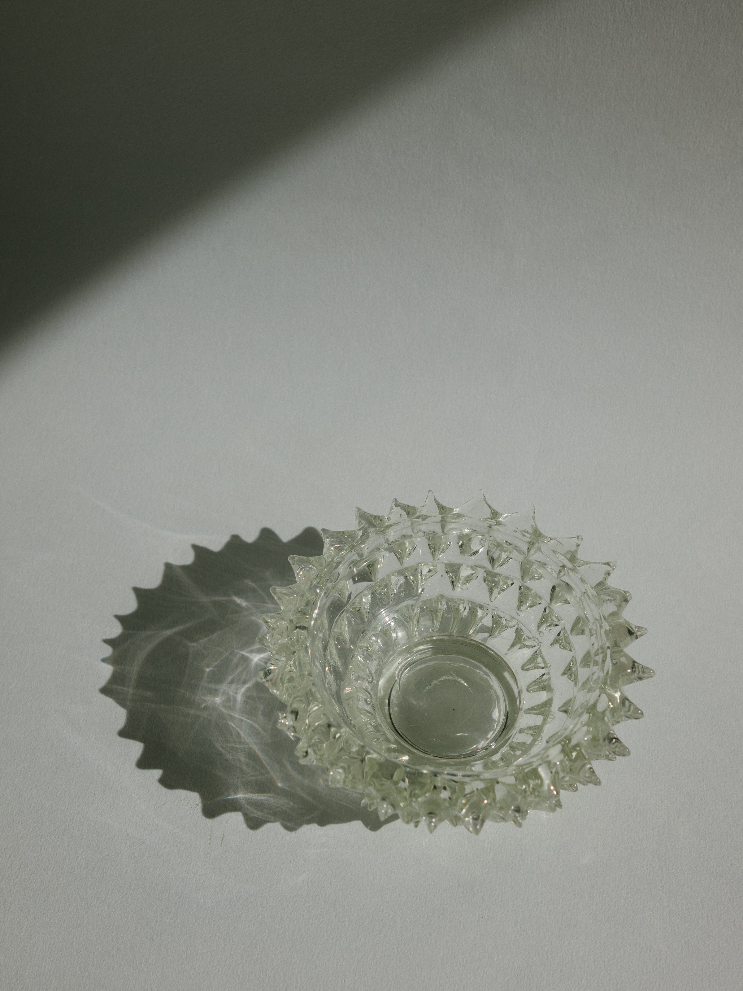 Ercole Barovier “Rostrato” Murano Glass Bowl  | Barovier&Toso — lifestyle setting