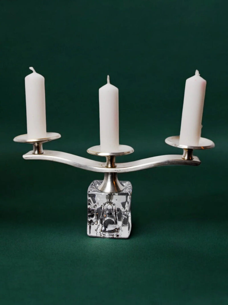 Ice Cube Candleholder by Peill & Putzler 70s — close-up of glass base with silver arms