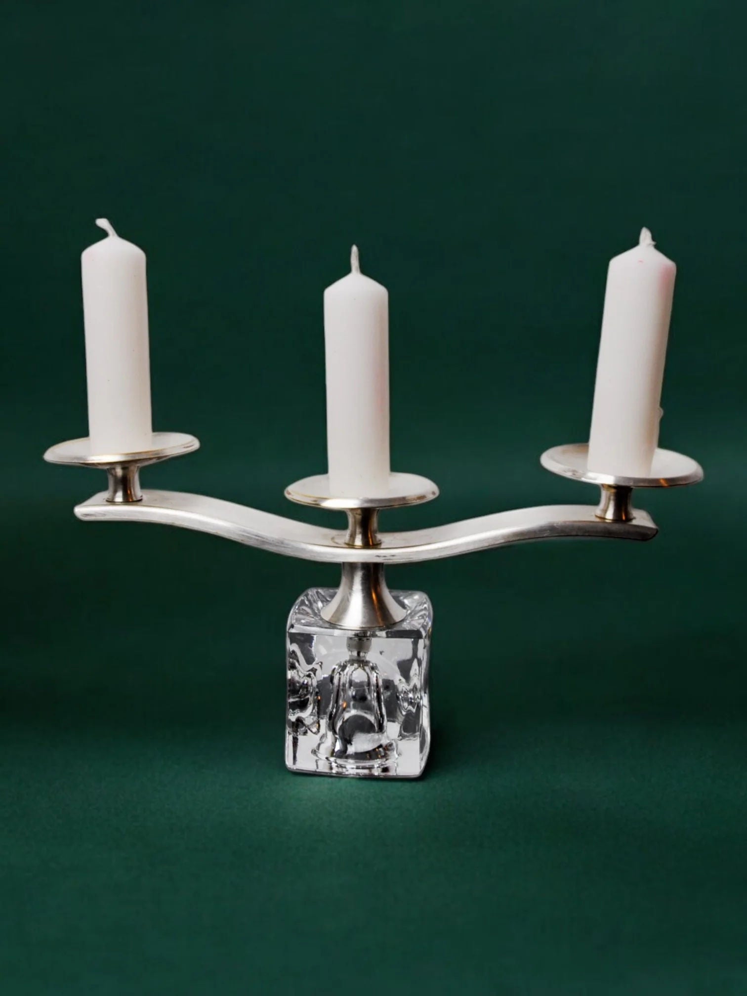 Ice Cube Candleholder by Peill & Putzler 70s — close-up of glass base with silver arms