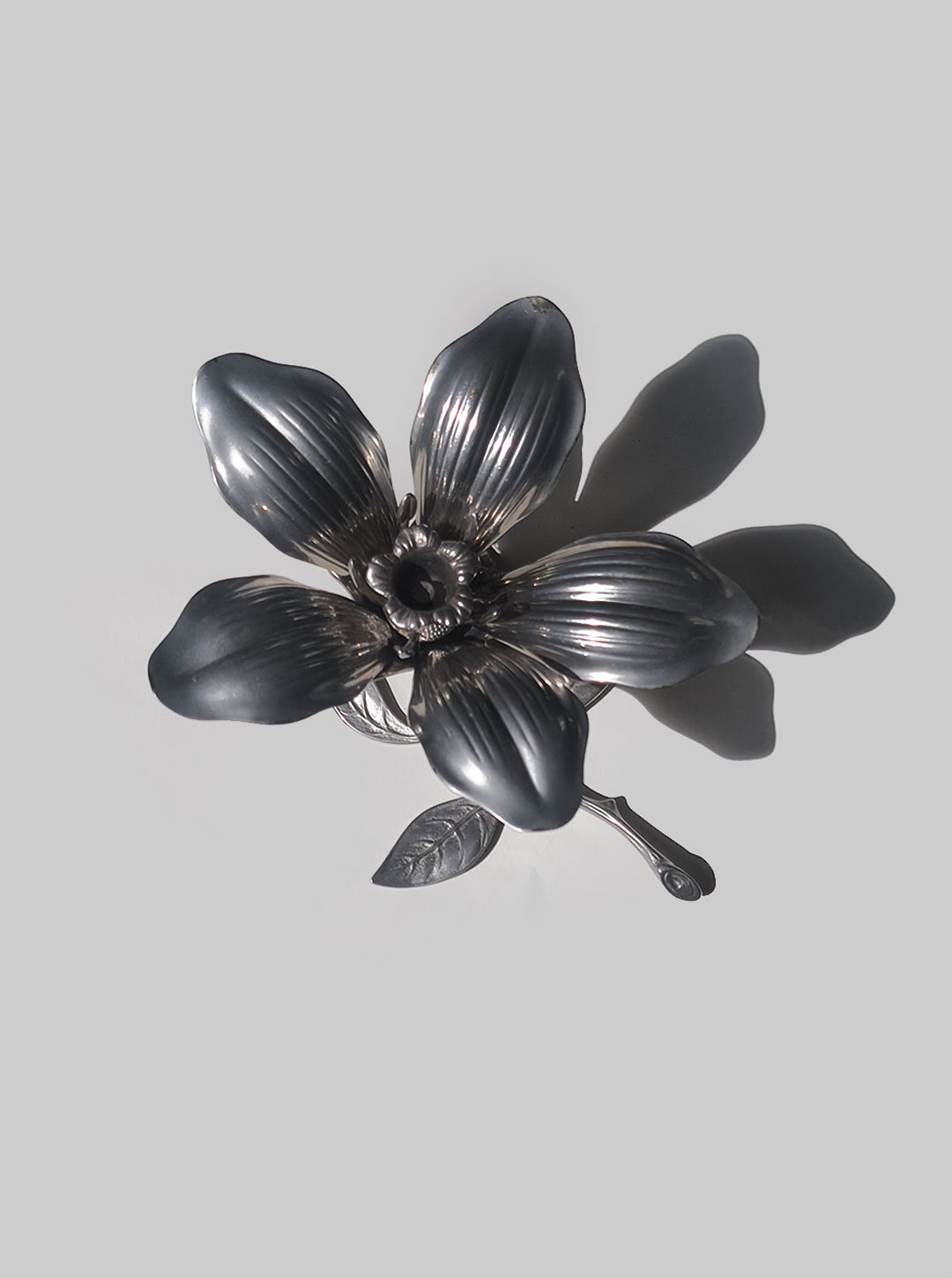 Floral Candle Holder & Ashtrays — detail view