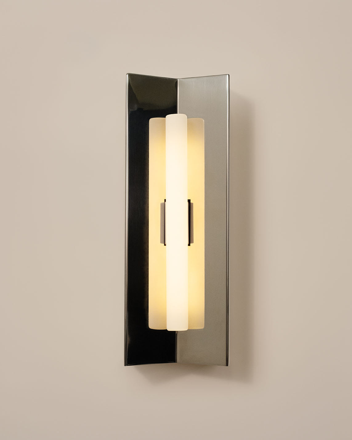 'Arrow' Applique S Without Diffuser by Violaine d'Harcourt | The Oblist