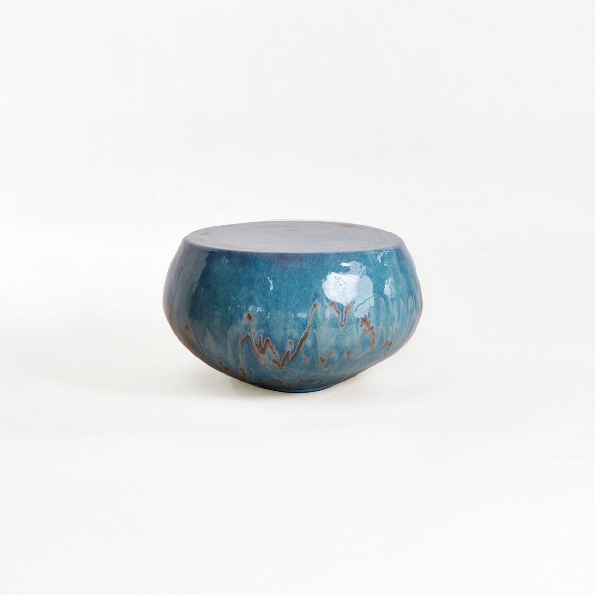 Sabão - artisanal Ceramic Coffee Table — lifestyle setting