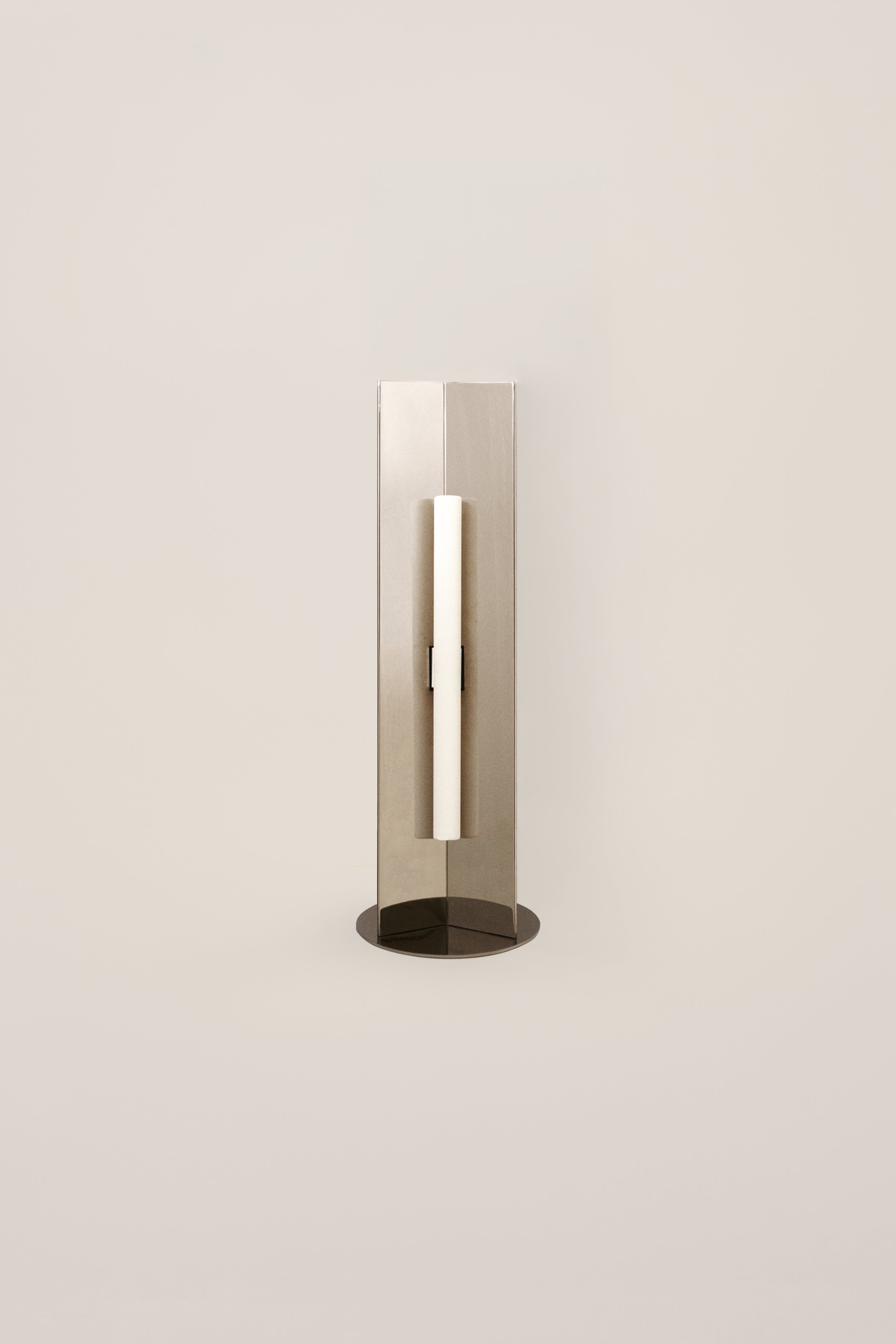 'Arrow' Table Lamp Without Diffuser — lifestyle setting