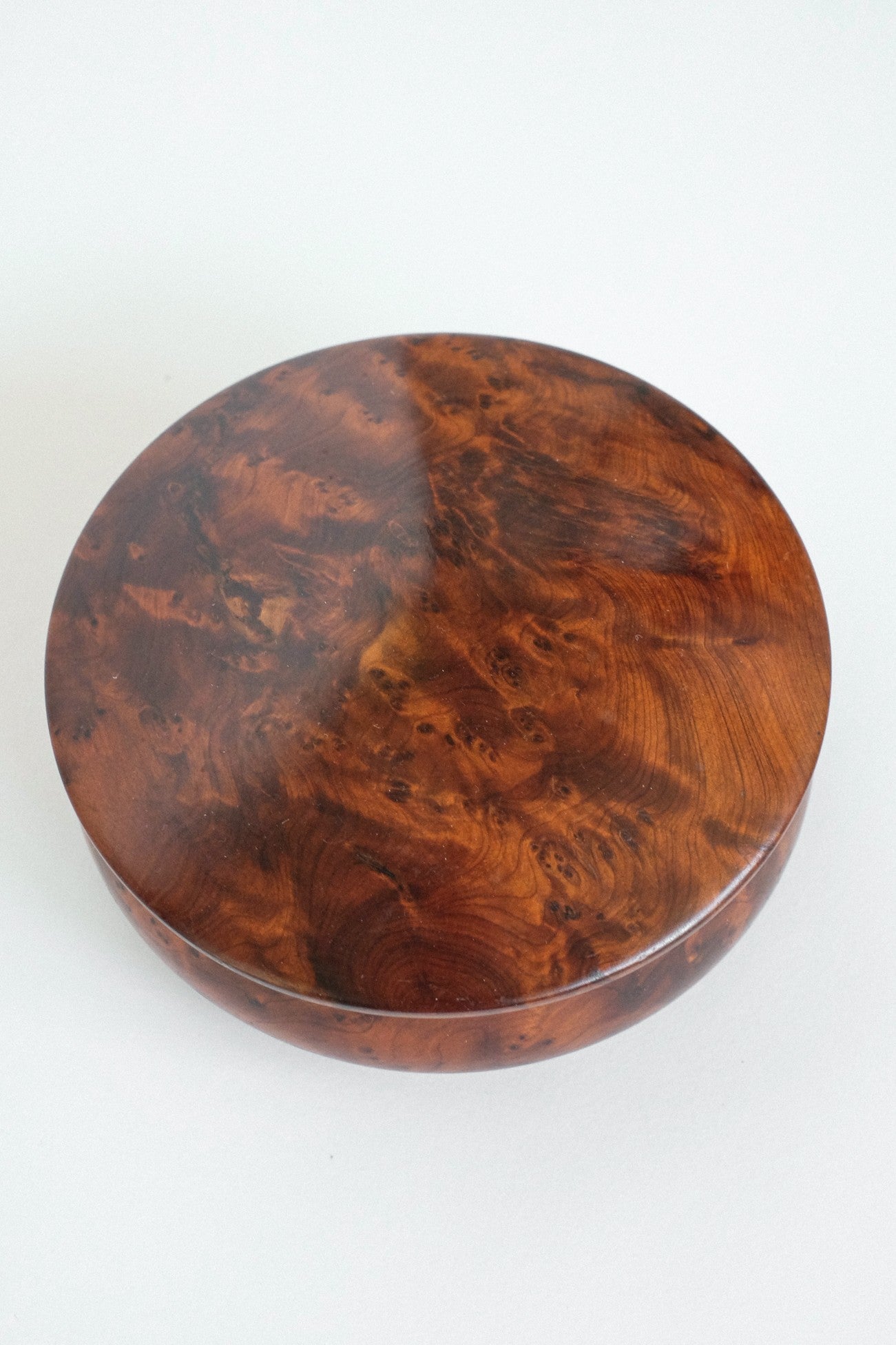 Thuya Wood Box — detail view