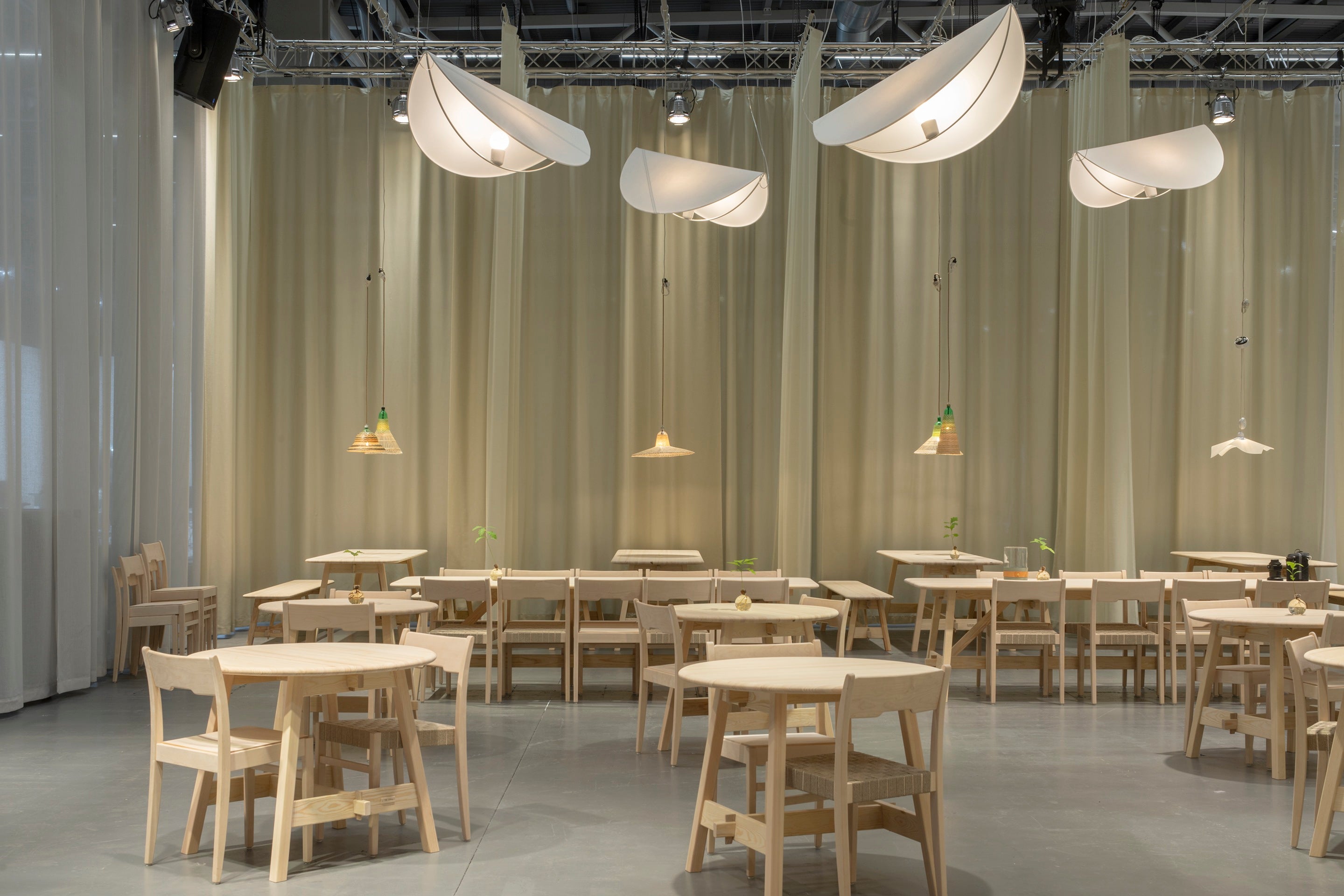 Reminder 002 – Pearl – Ceiling Light — side angle in modern café setting