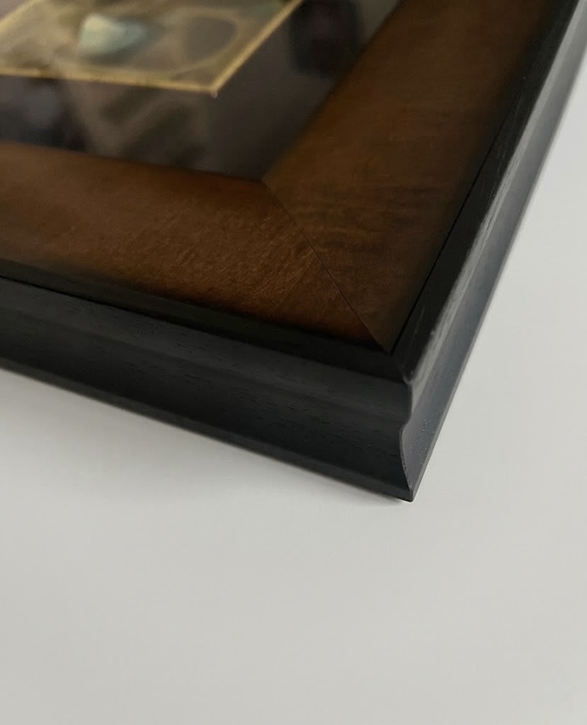 Still Life with Blue Mussel and Stones, 1968 — close-up of wooden frame corner