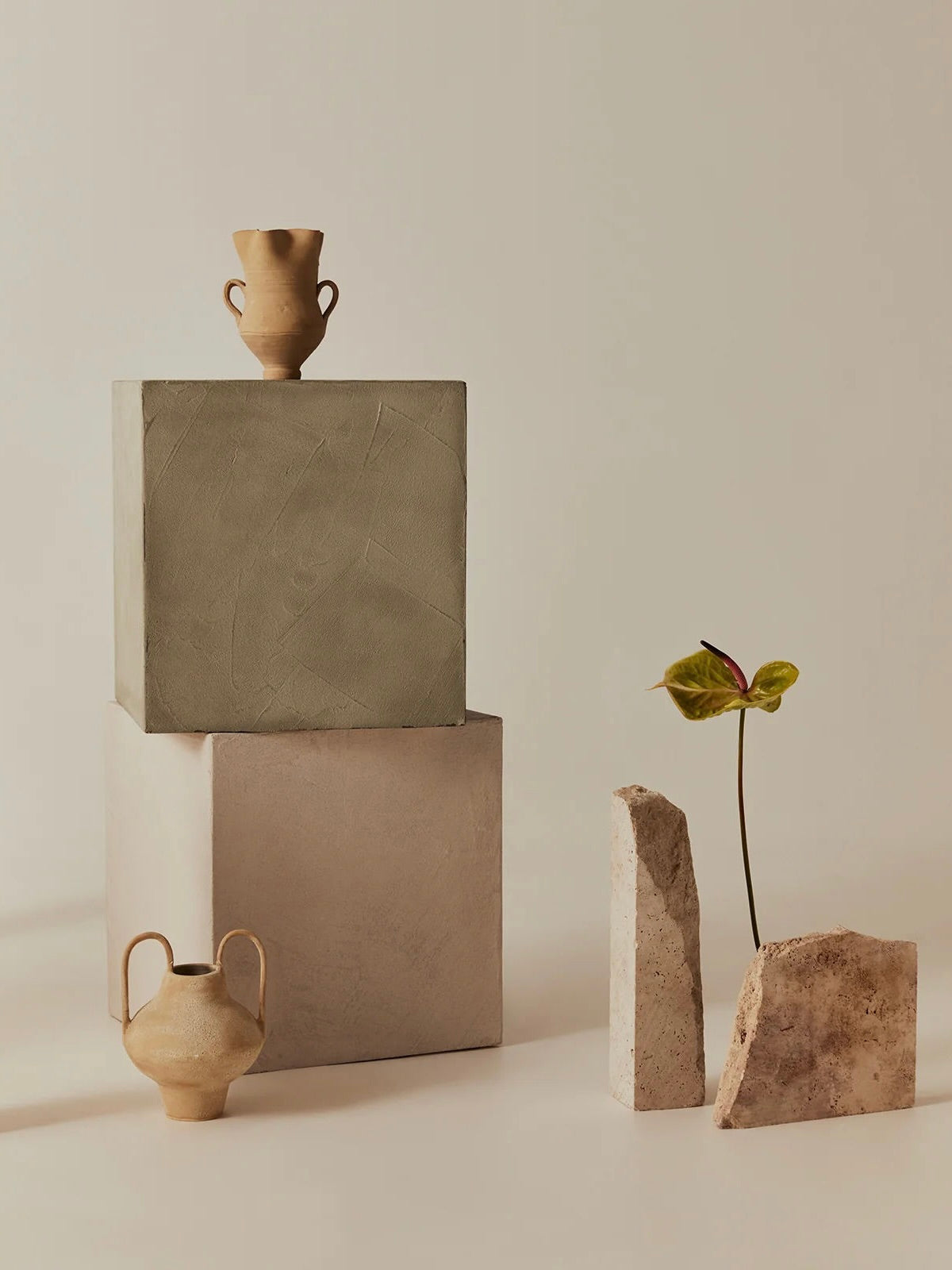 Chantada Side Table — detail view