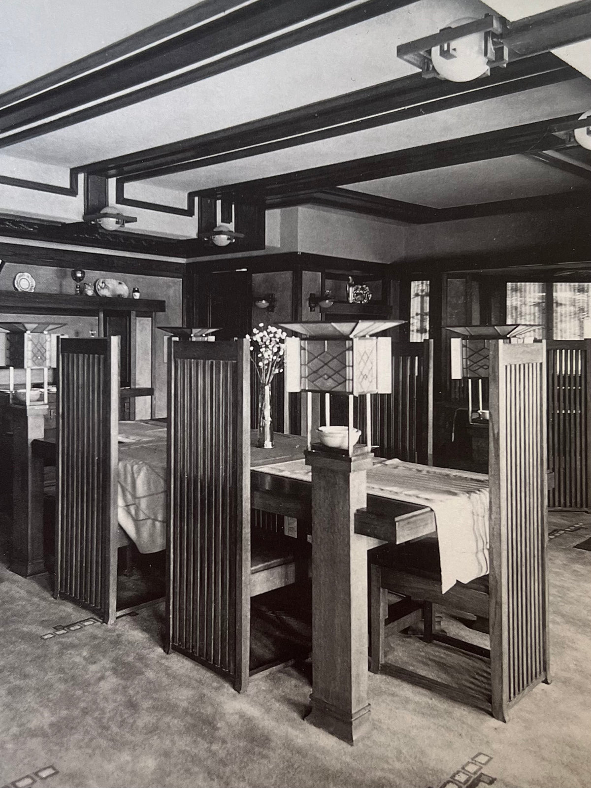 Frank Lloyd Wright - Architecture Book — alternate view