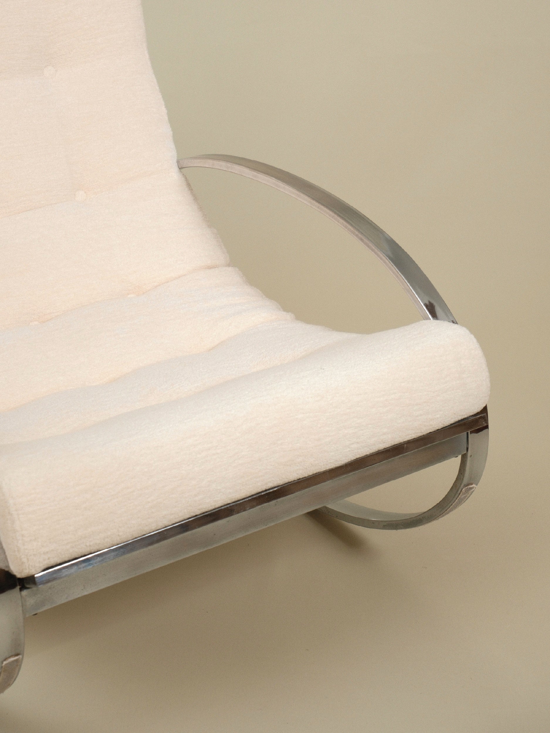Renato Zevi "Ellipse" Vintage Rocking Chair — close-up
