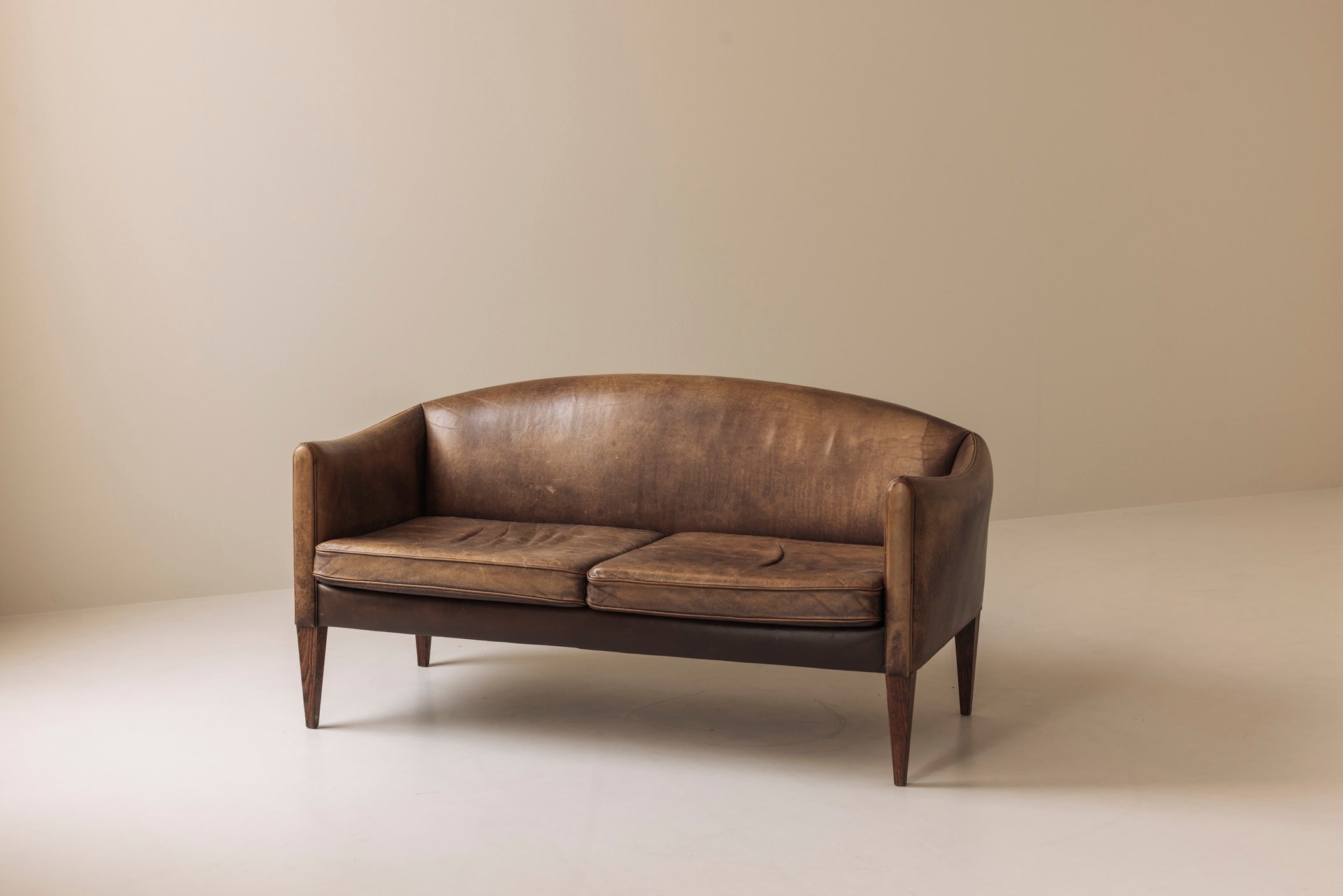 Rare V12 sofa by Illum Wikkelsø for Holger Christiansen, Denmark, 1960s — additional view