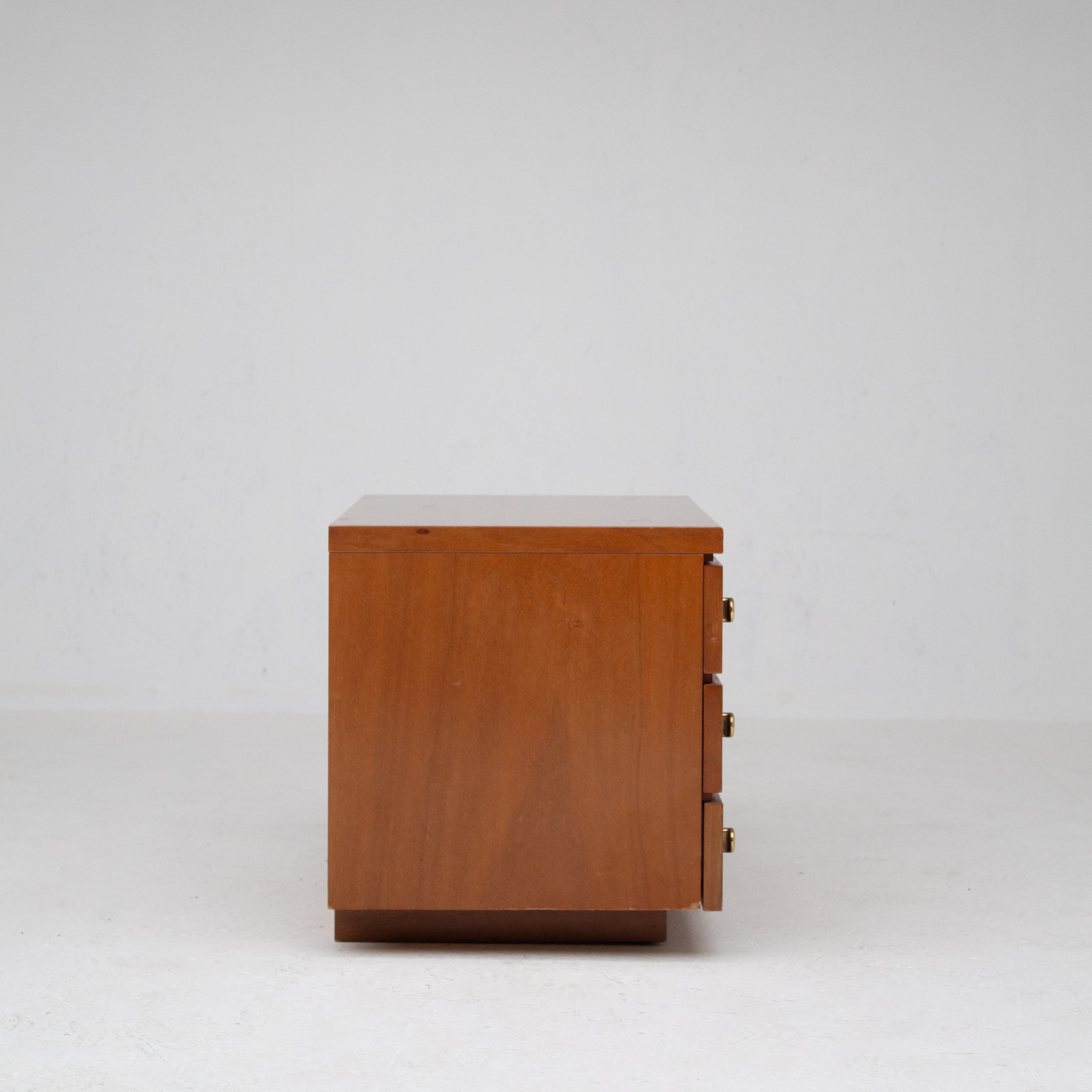 Set of Mid Century Nightstands in Wood — side view showing wooden finish and drawer details