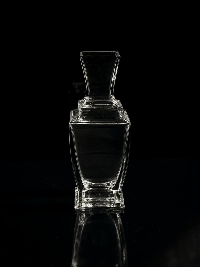 Vintage Baccarat Art Deco Vase - 1980s — detail view