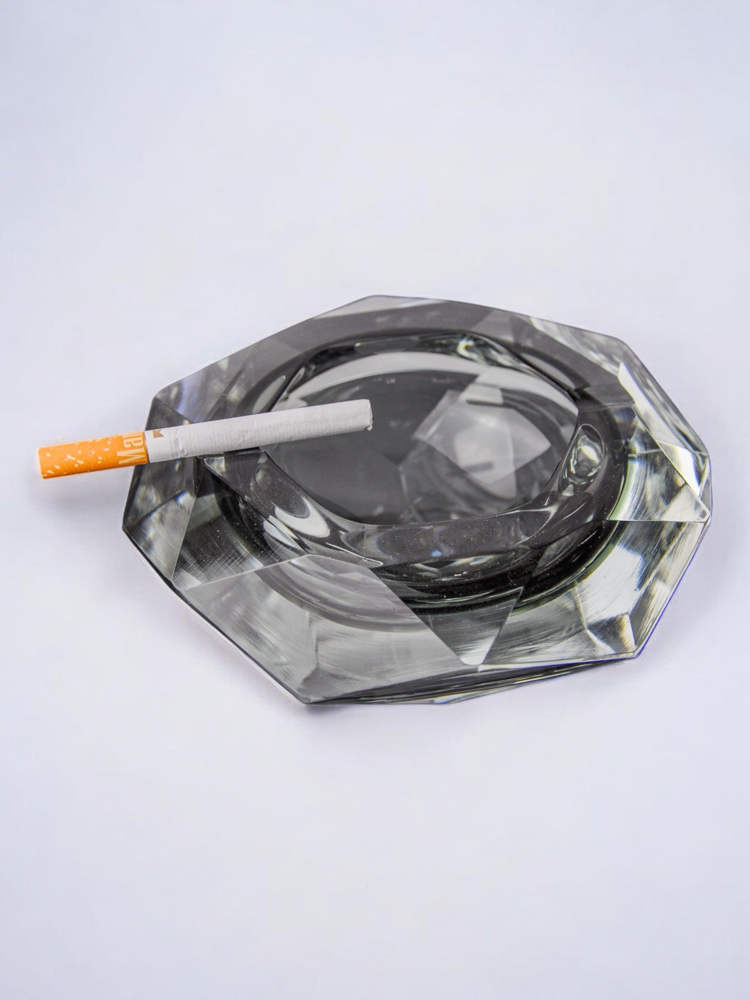 Gray Sommerso Ashtray by Seguso, Murano, Italy, 1970s — top view with cigarette placed inside