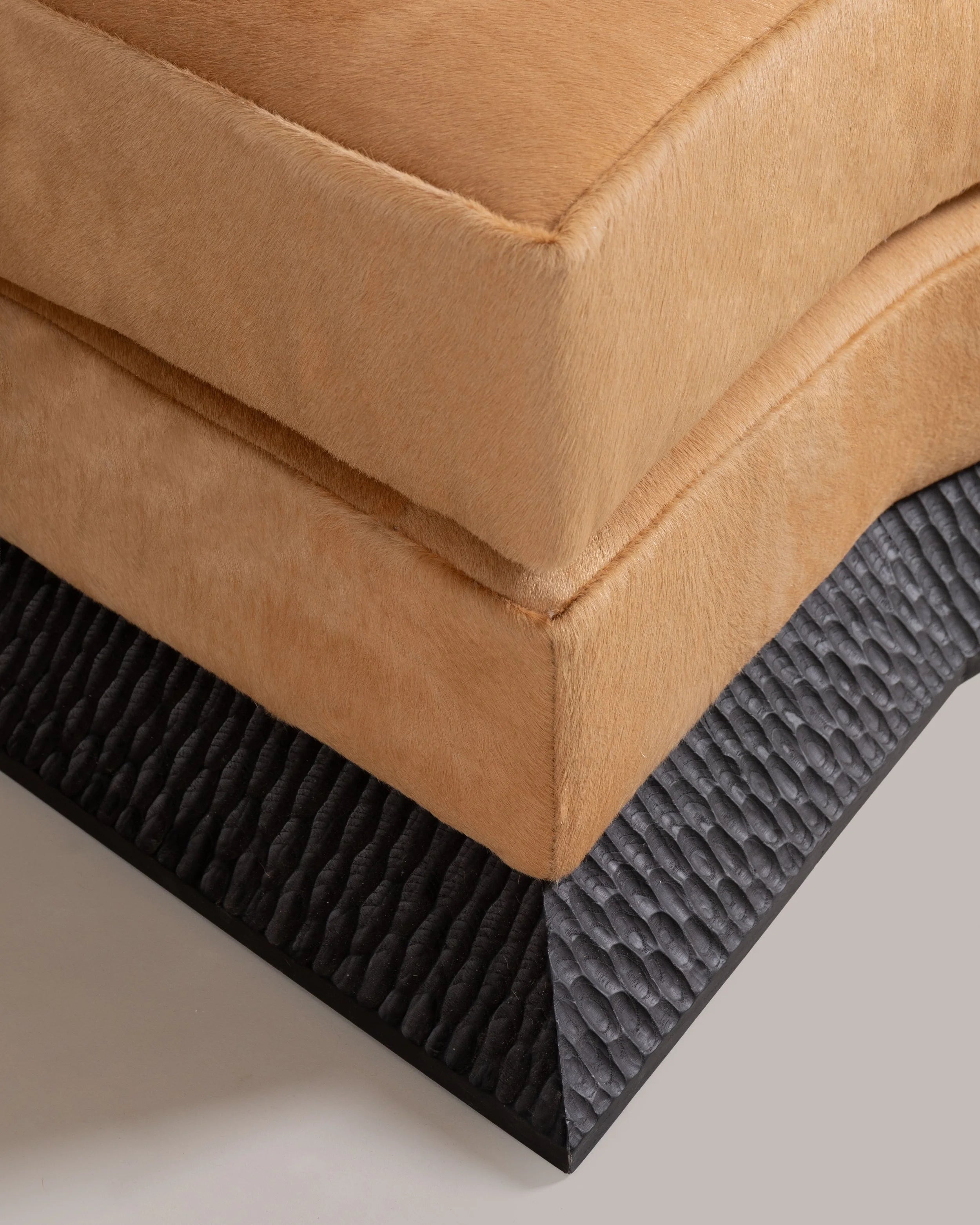 Ugo Sofa — close-up