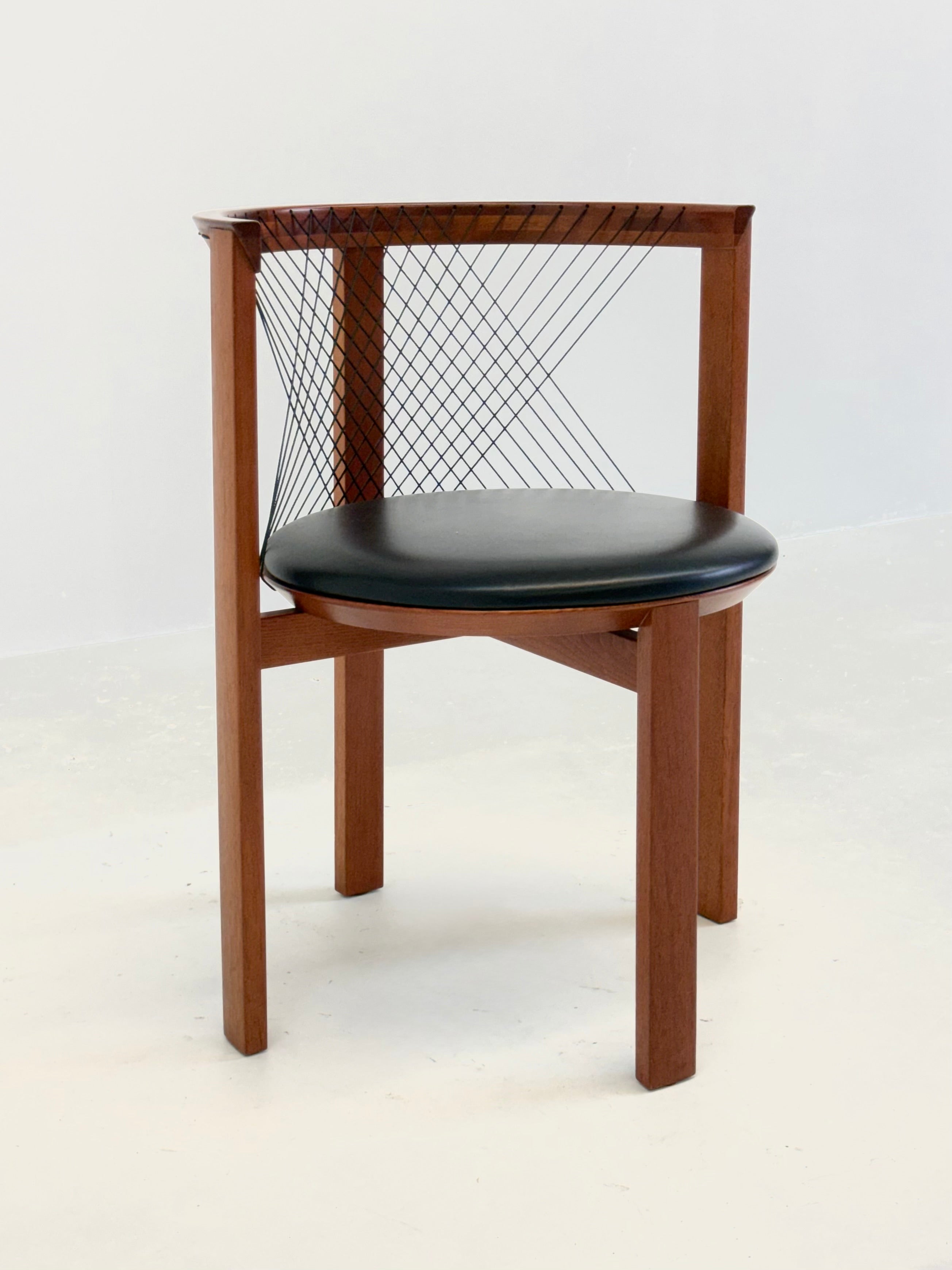 Set of Tranekær String chairs by Niels Jørgen Haugesen — detail view