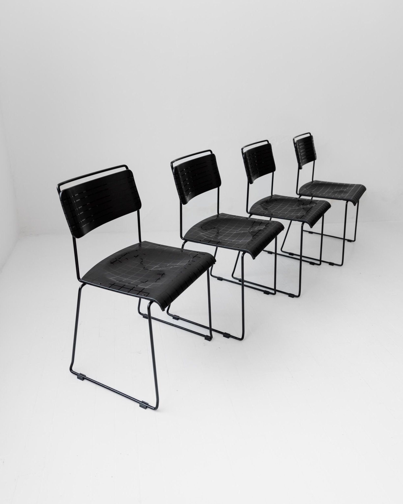 Vintage 1980s Dining Chairs, Set of 4, Postmodern Design, Black Metal and Plastic, Check Texture, Minimal Italian Design, Retro Interior — view 15