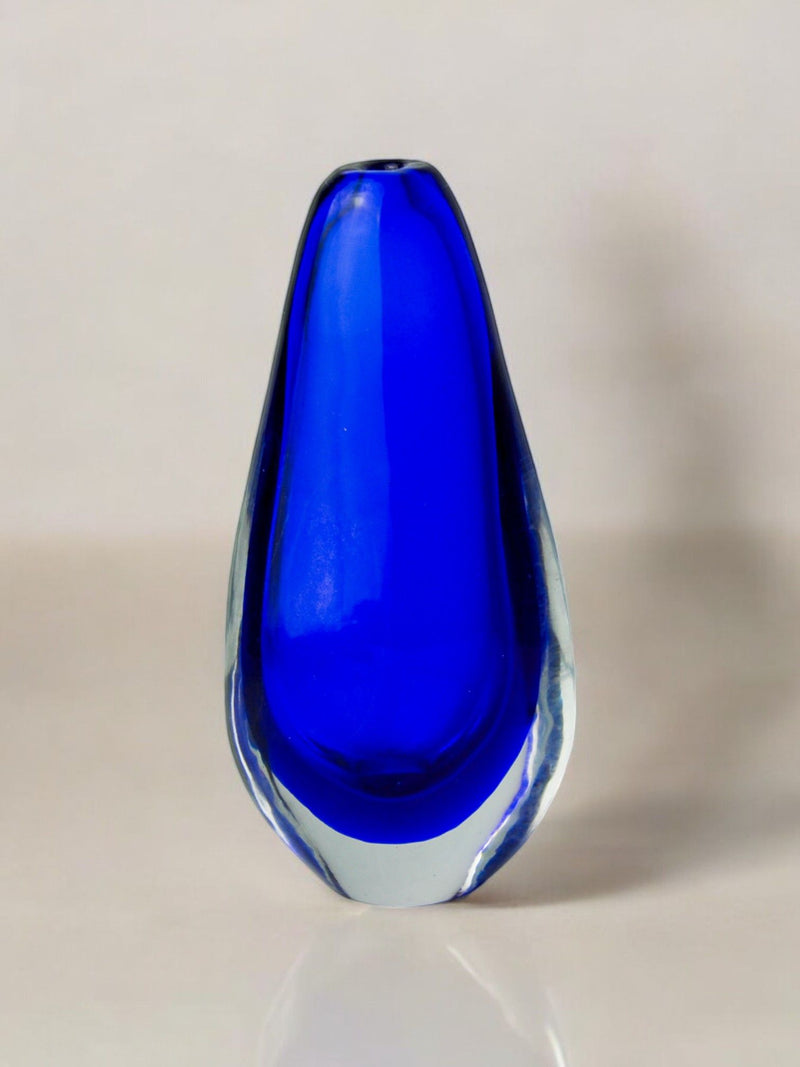 Blue Sommerso Vase, Murano Glass, Italy, 1970 — close-up highlighting deep blue color