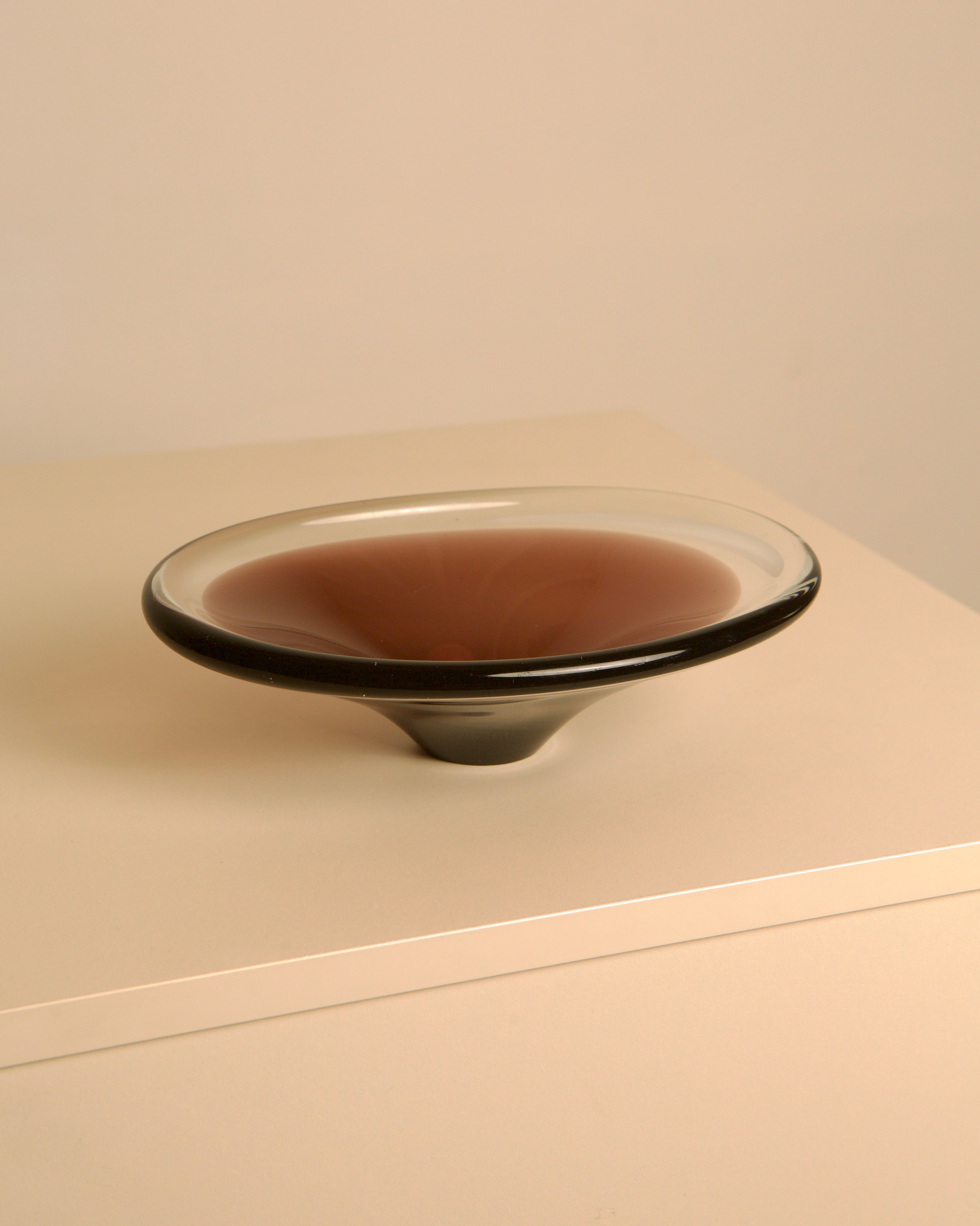80s Murano glass burgundy oval trinket dish — detail view