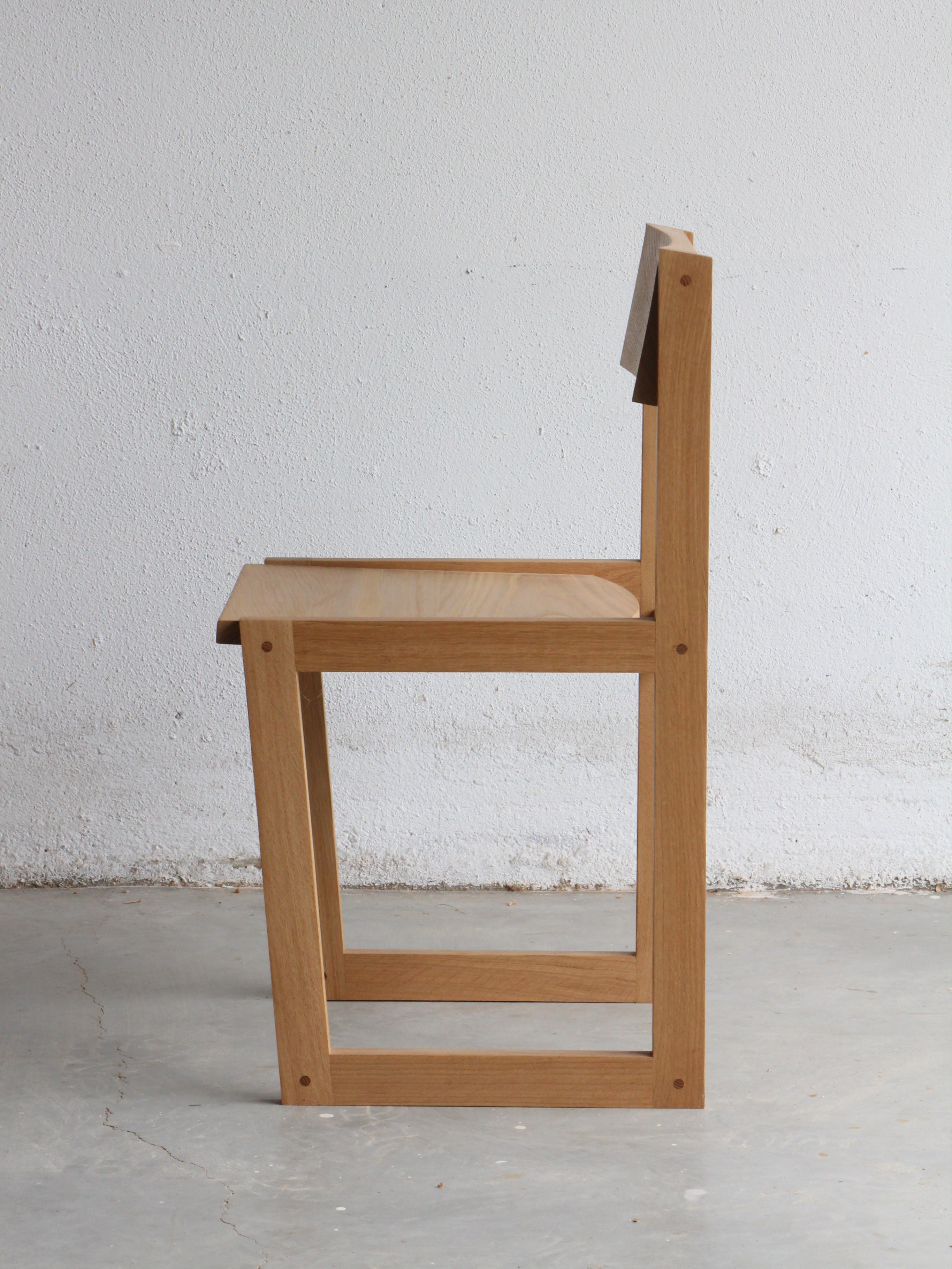 Pontinho chair