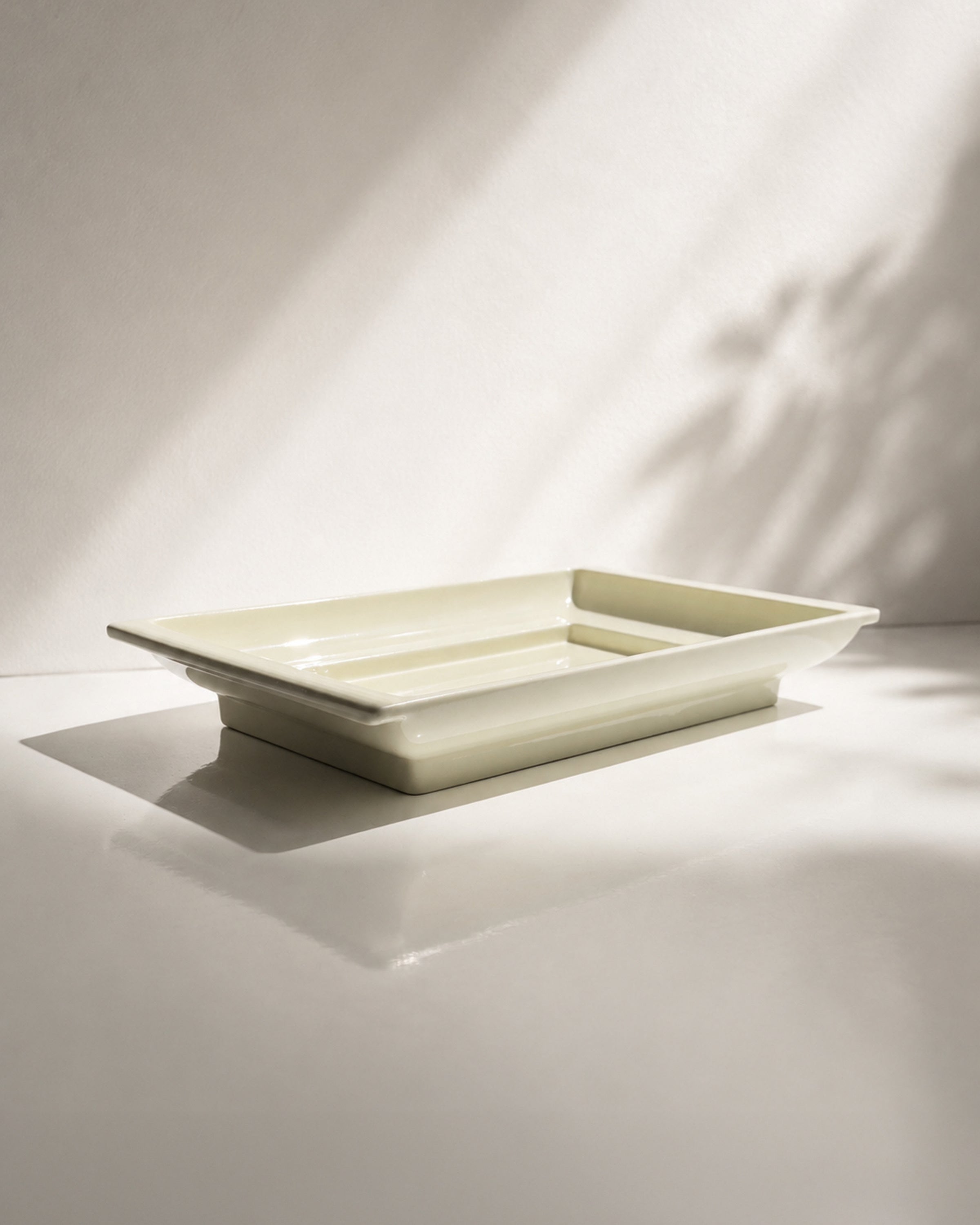 German Bauhaus ceramic fruit tray - 1920s by Dodo Vintage | The Oblist
