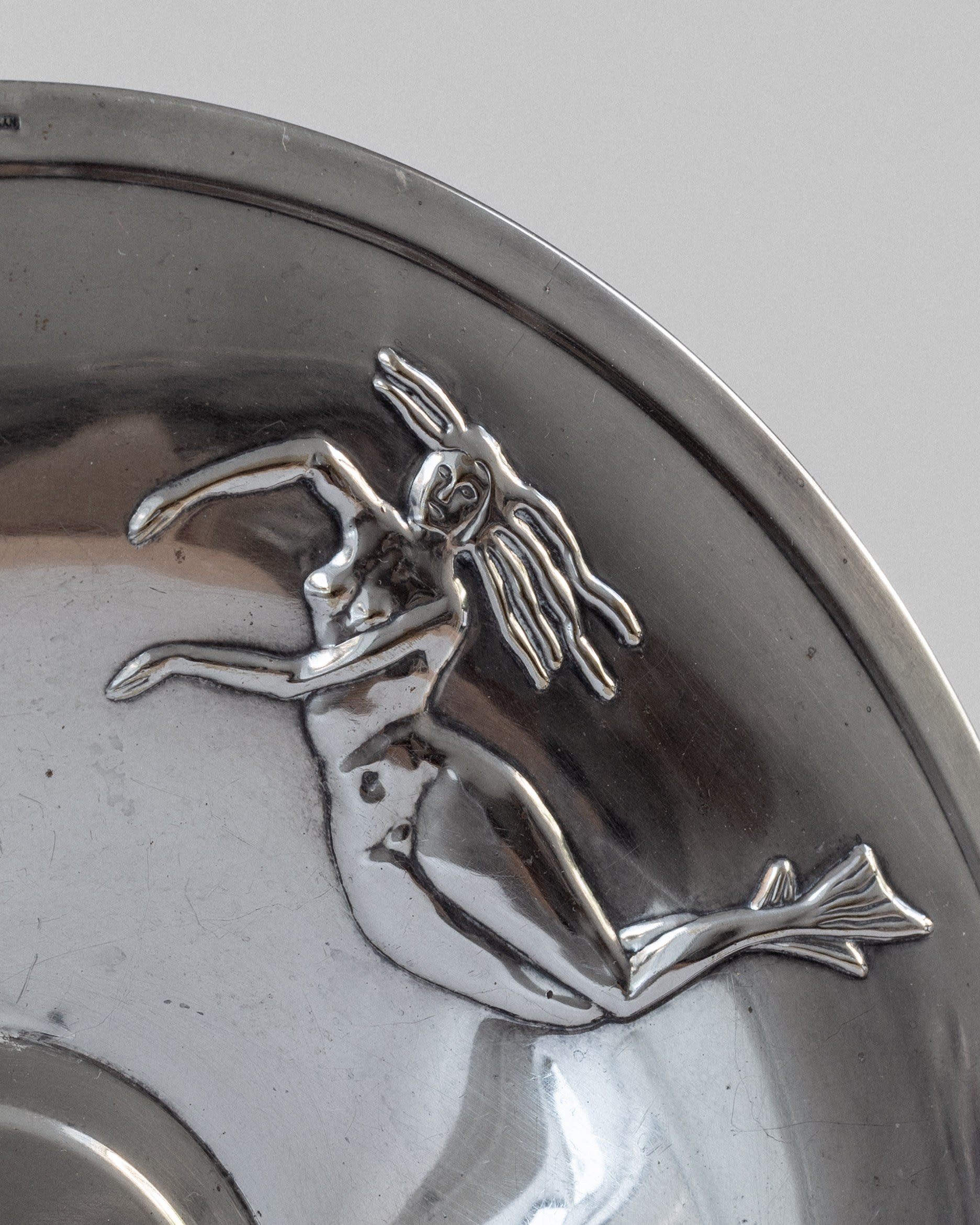 Centerpiece Art Deco Dish with Meramids, 1930s