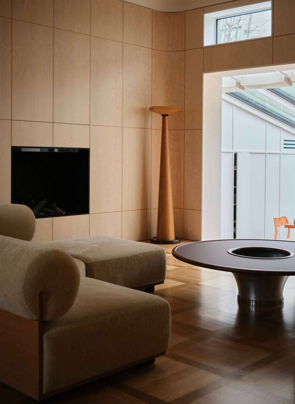 Le Soufflé Lounge Chair — side angle