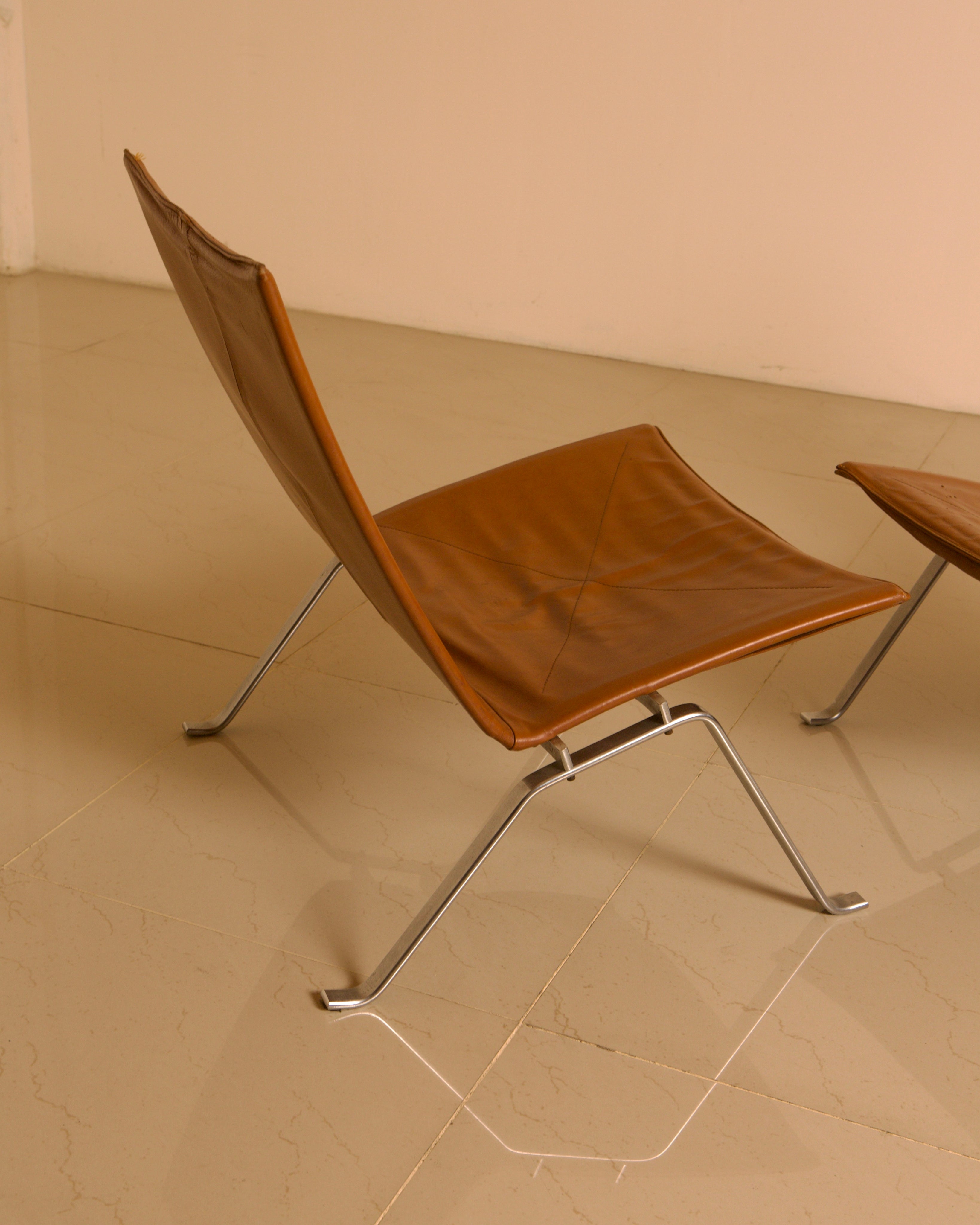 PK22 Cognac Leather Lounge Chair Pair by Poul Kjærholm, E. Kold Christensen, 1960s — additional view