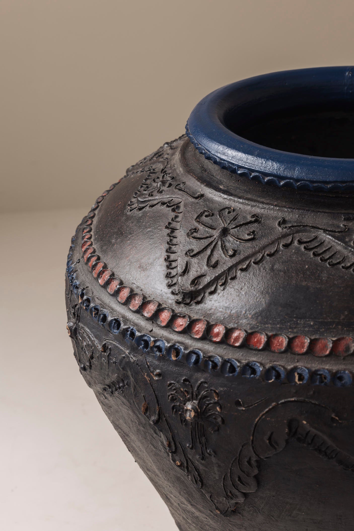 Monumental Ceramic Vase from French, 1950s — close-up of textured black surface