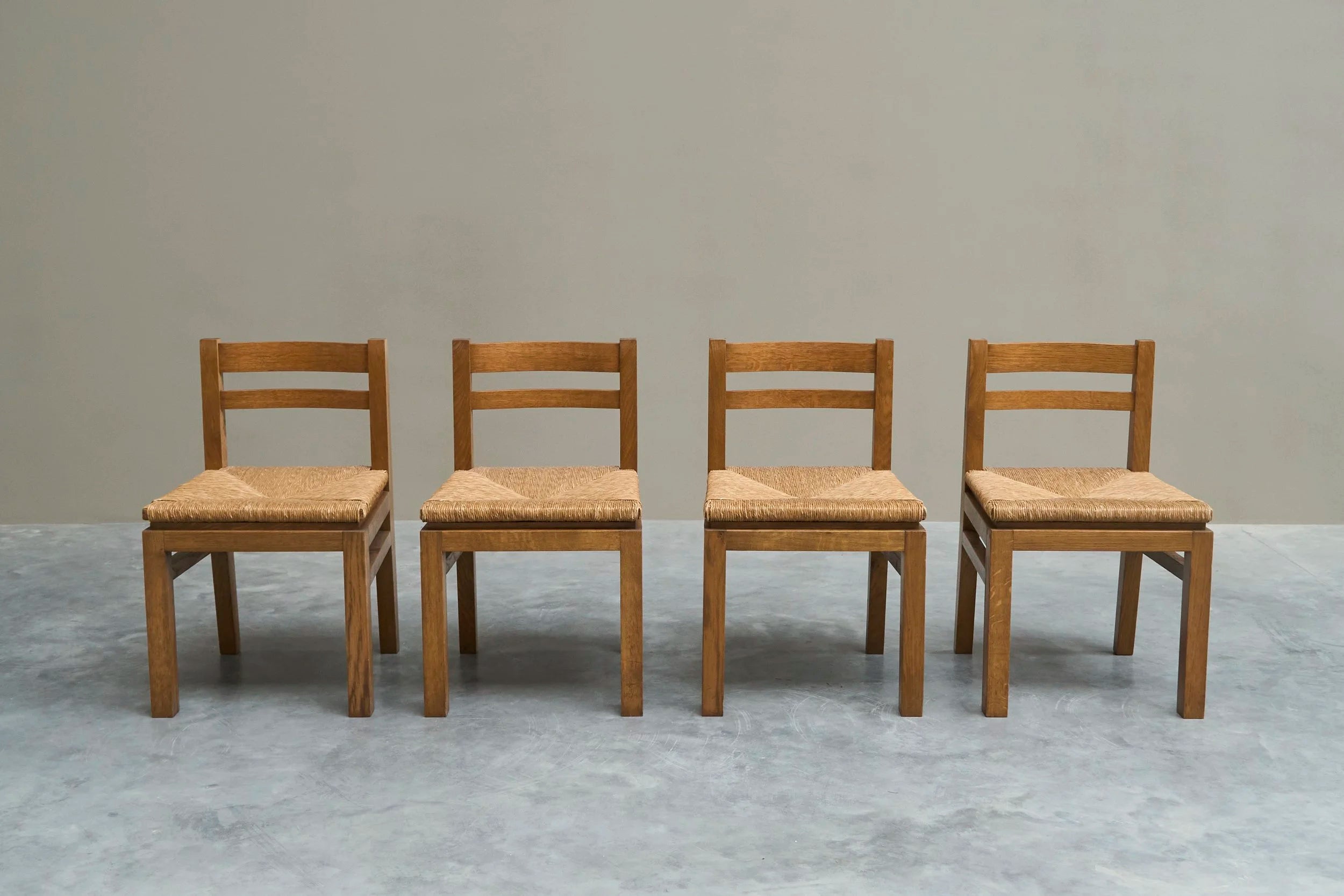 Set of 4 Modernist Chairs in Solid Oak and Straw, Belgium 1960s — side angle