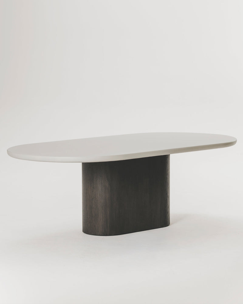 Celli Dining table — detail view