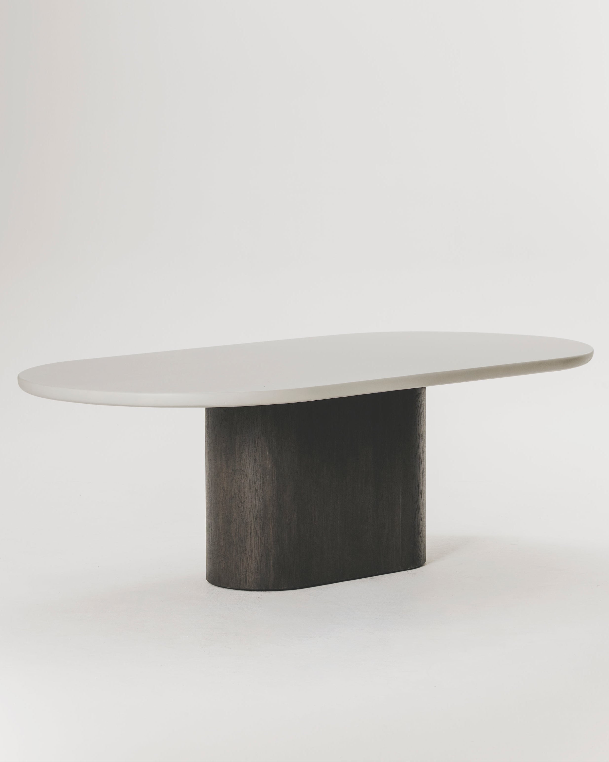 Celli Dining table — detail view