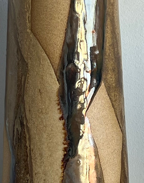 DISPLACED LANDSCAPES Vase — close-up
