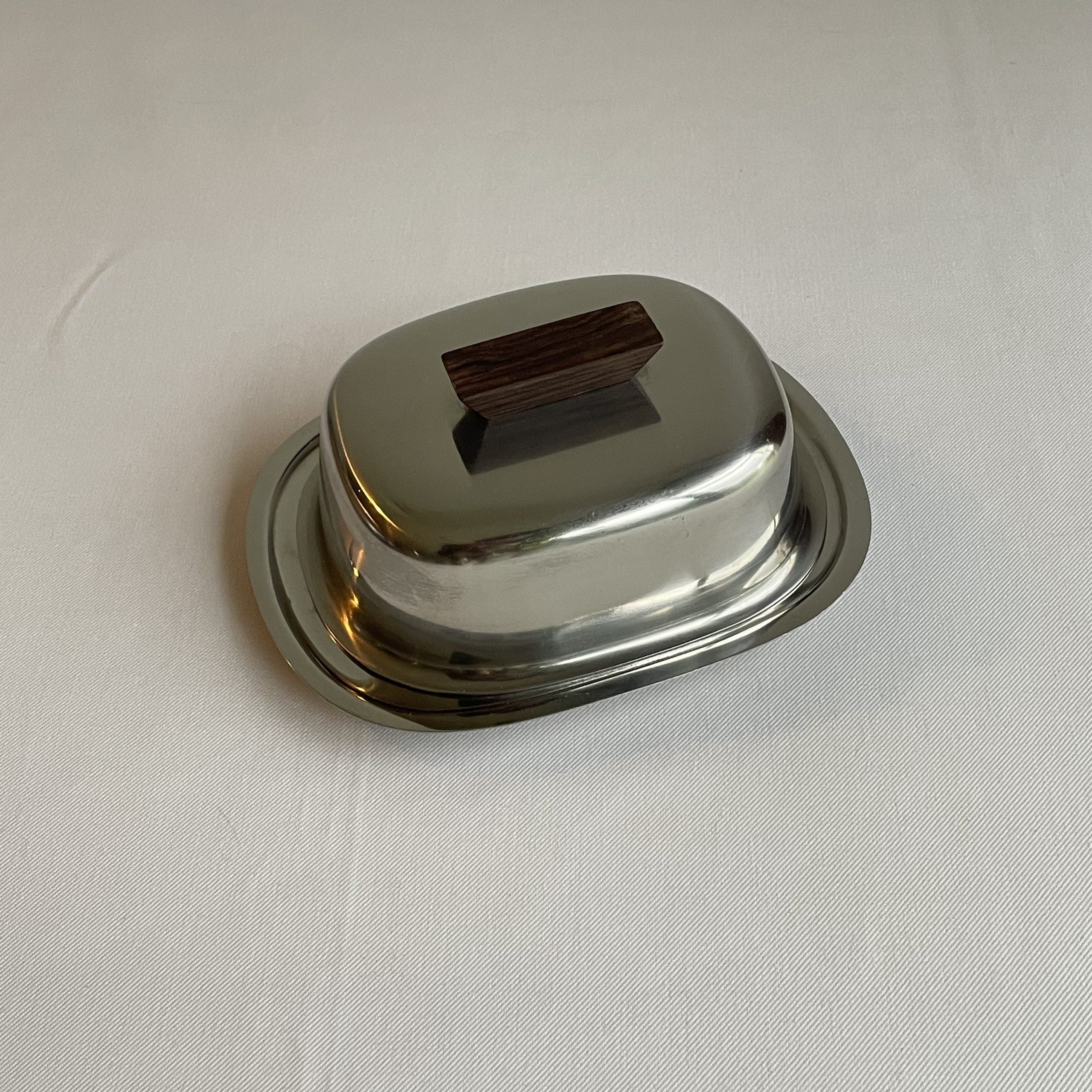 Lundtofte Butter Dish — side angle