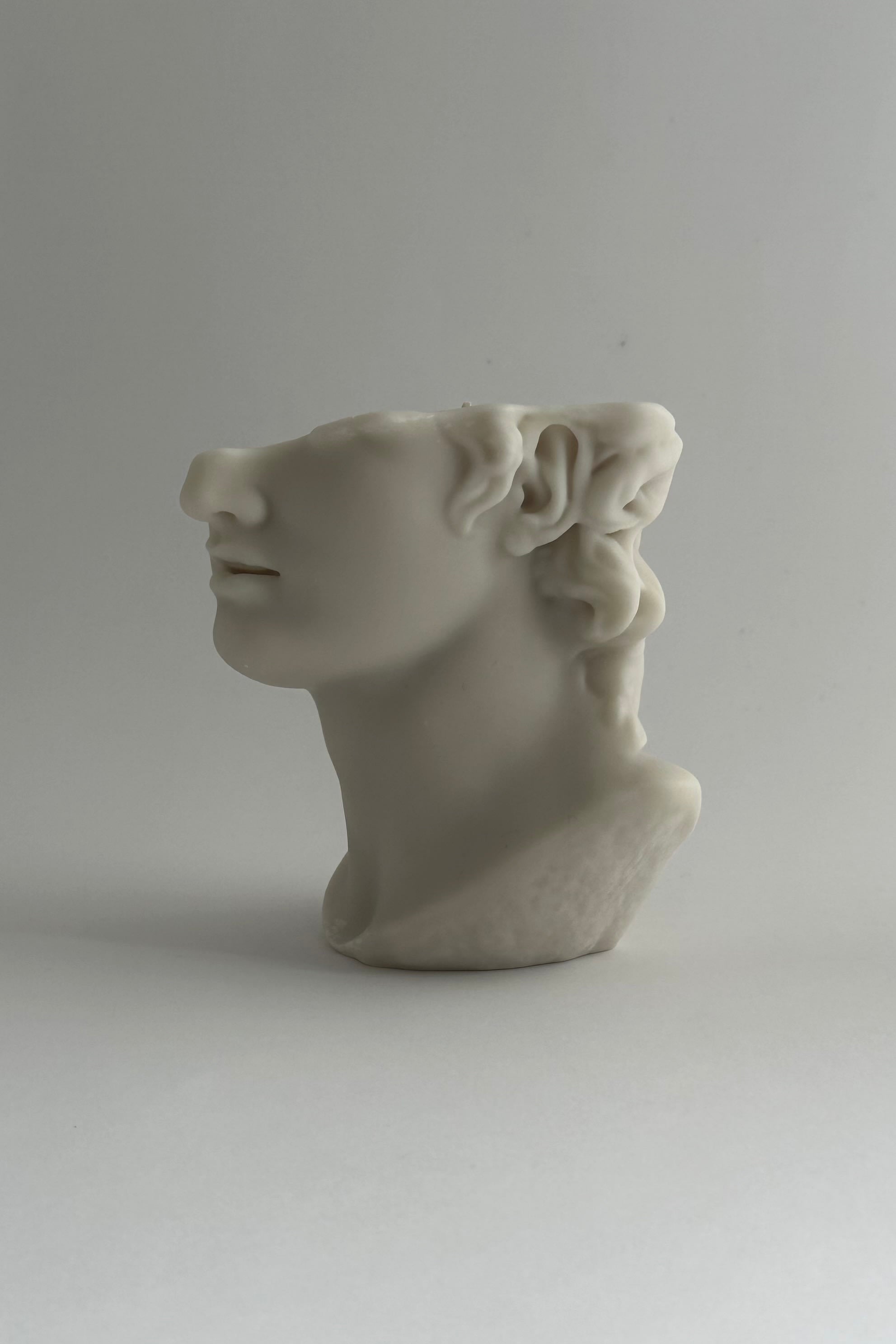 'THE GREAT' candle — side angle