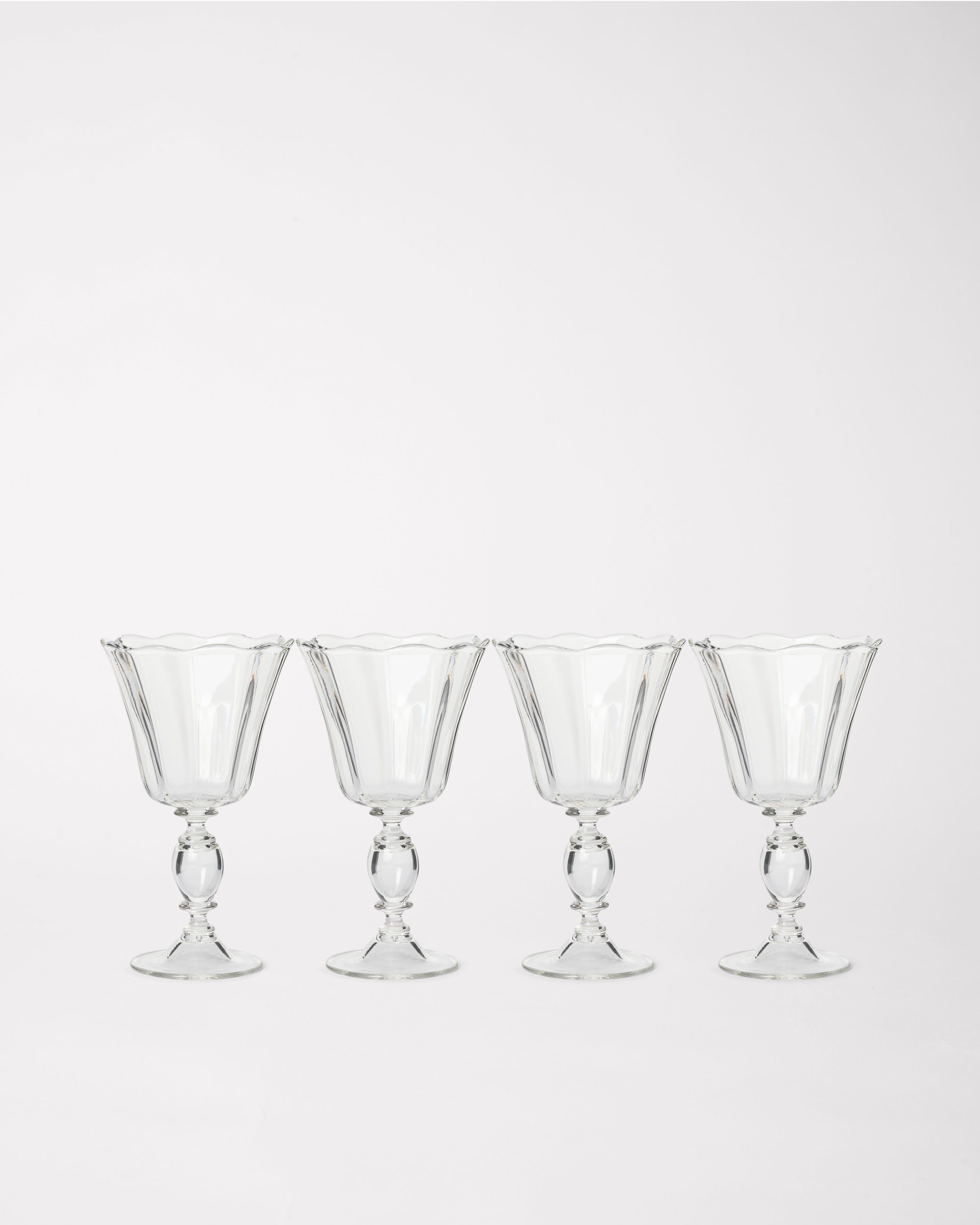 Alban Wine Glass Large - Set of Four — close-up of clear glass design