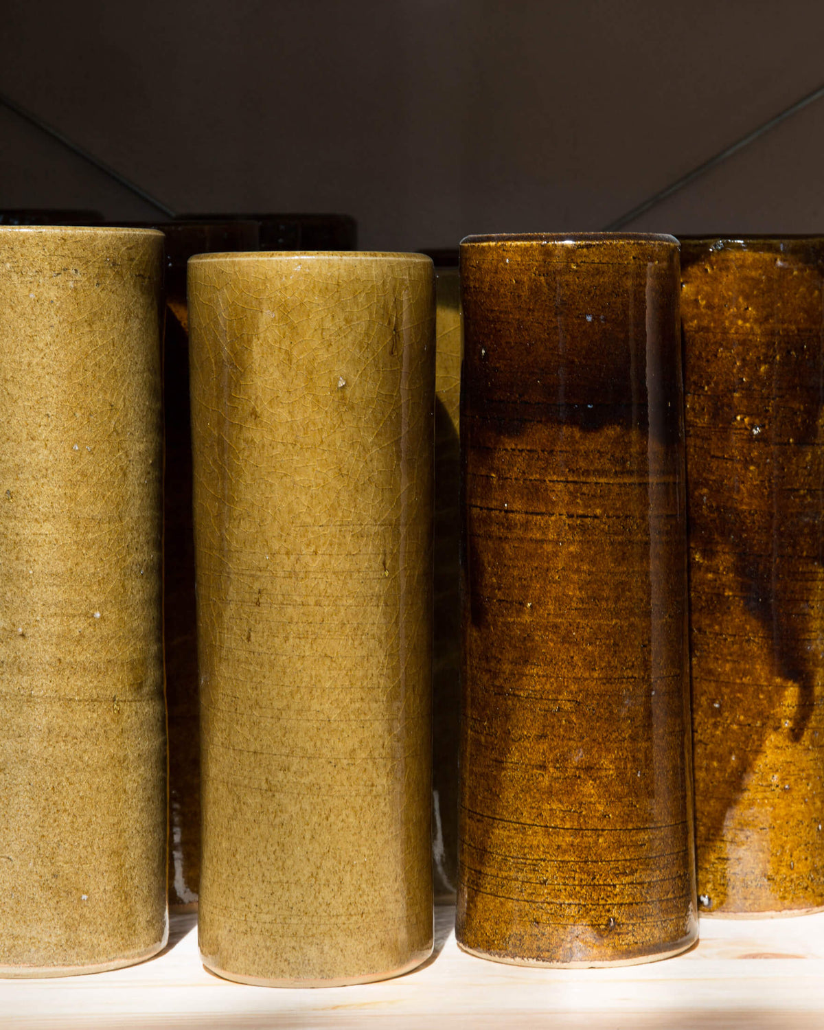 Contemporary Table Lamps in Ceramic "Terre" — close-up