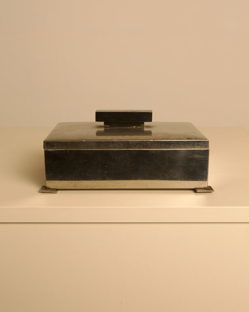 Italian Art Deco Hammered Metal & Wood Box, 1930s — detail view