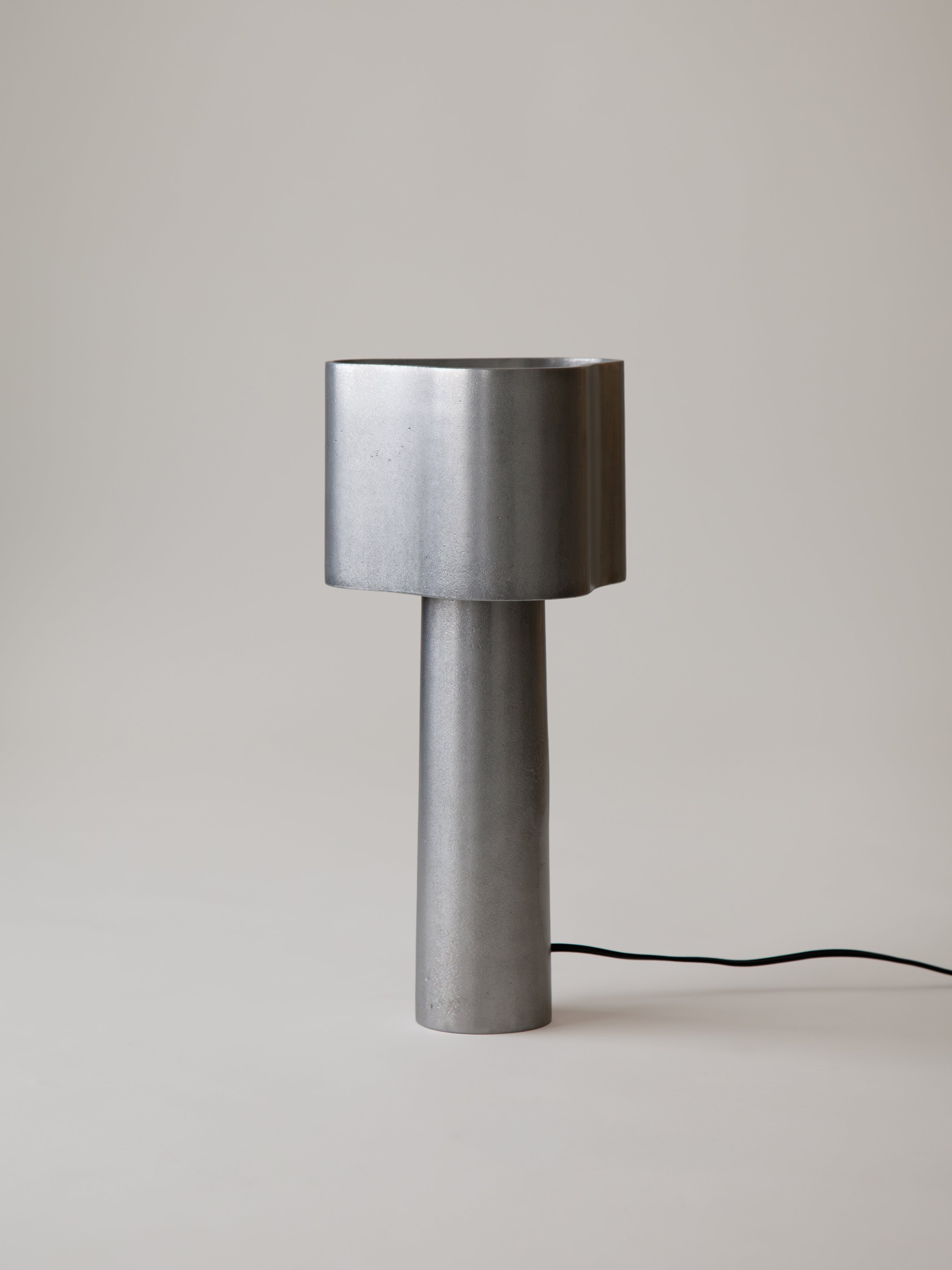 Coy Table Lamp - Aluminium — close-up