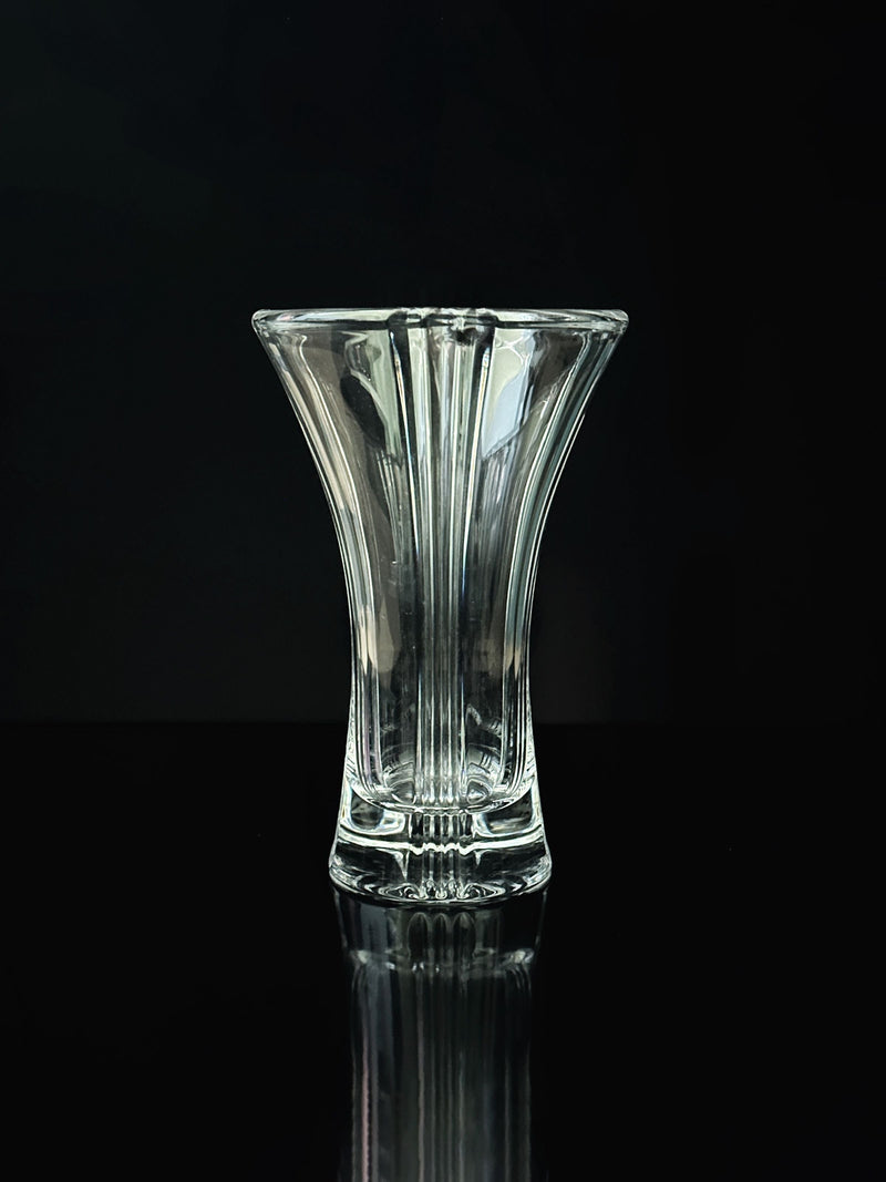 Large Crystal Glass Art Deco Vase — close-up of ribbed glass detail