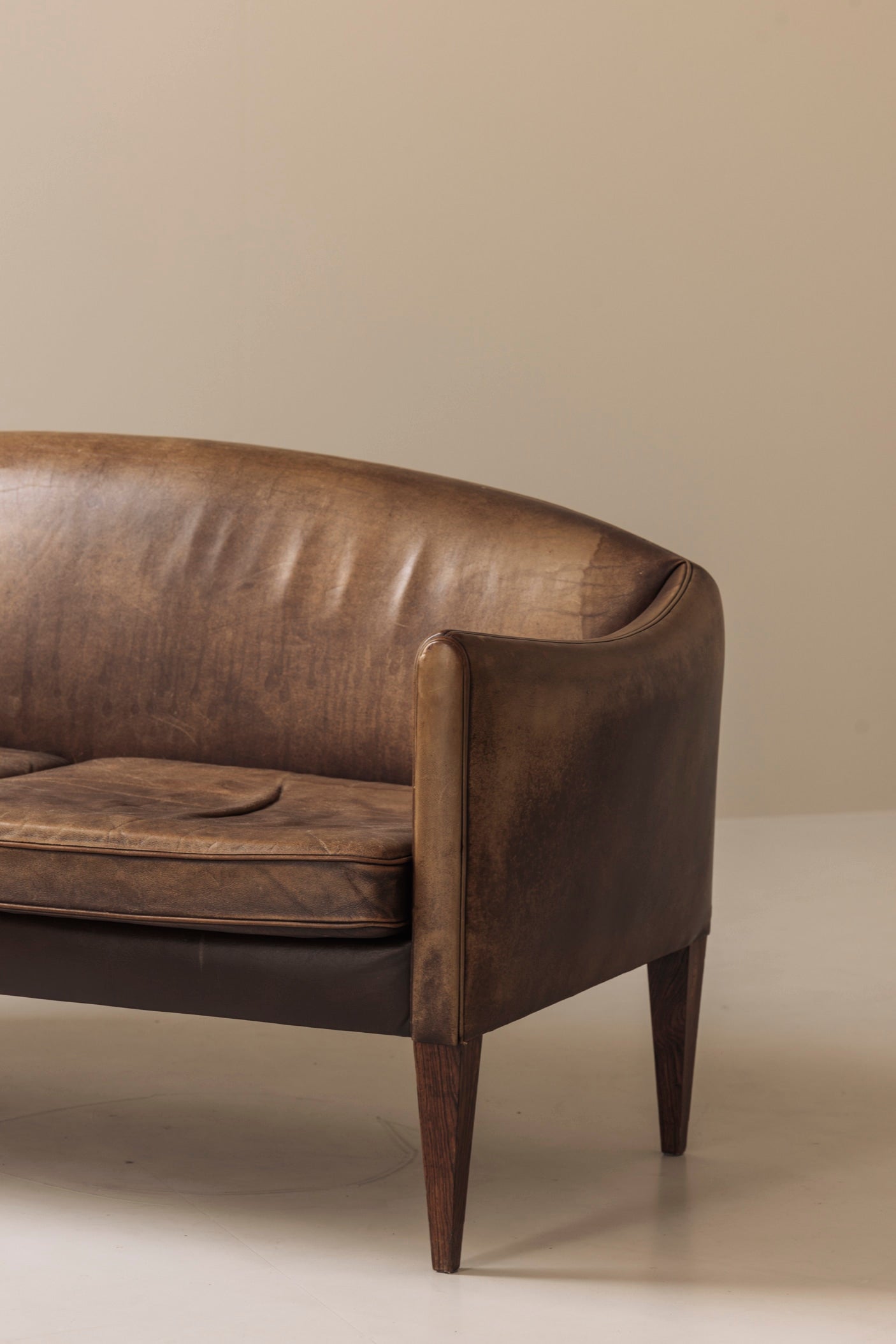 Rare V12 sofa by Illum Wikkelsø for Holger Christiansen, Denmark, 1960s — side angle