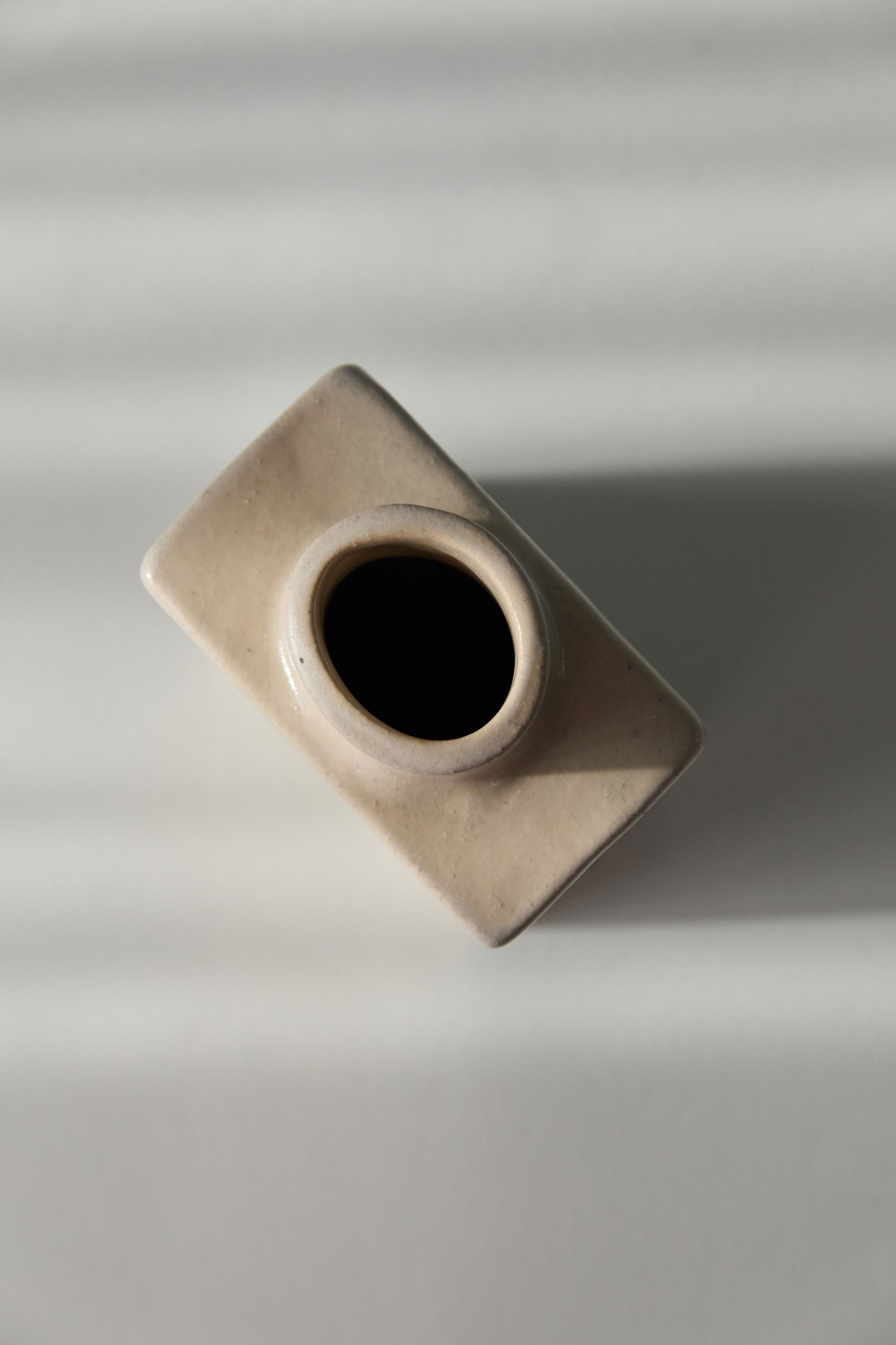 Cuubik Small Neige Ceramic Vase
