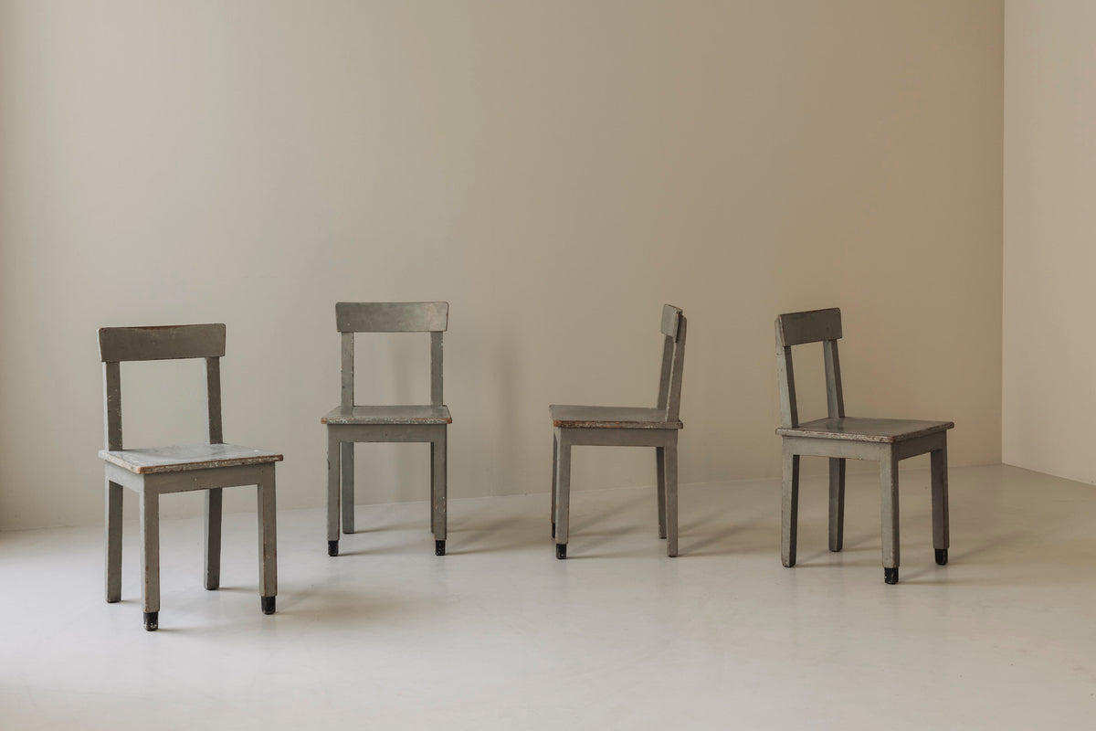 Set of 4 Rationalist Wooden Dining Chairs in the Taste of Giuseppe Pagano, 1940s by Modern Living | The Oblist