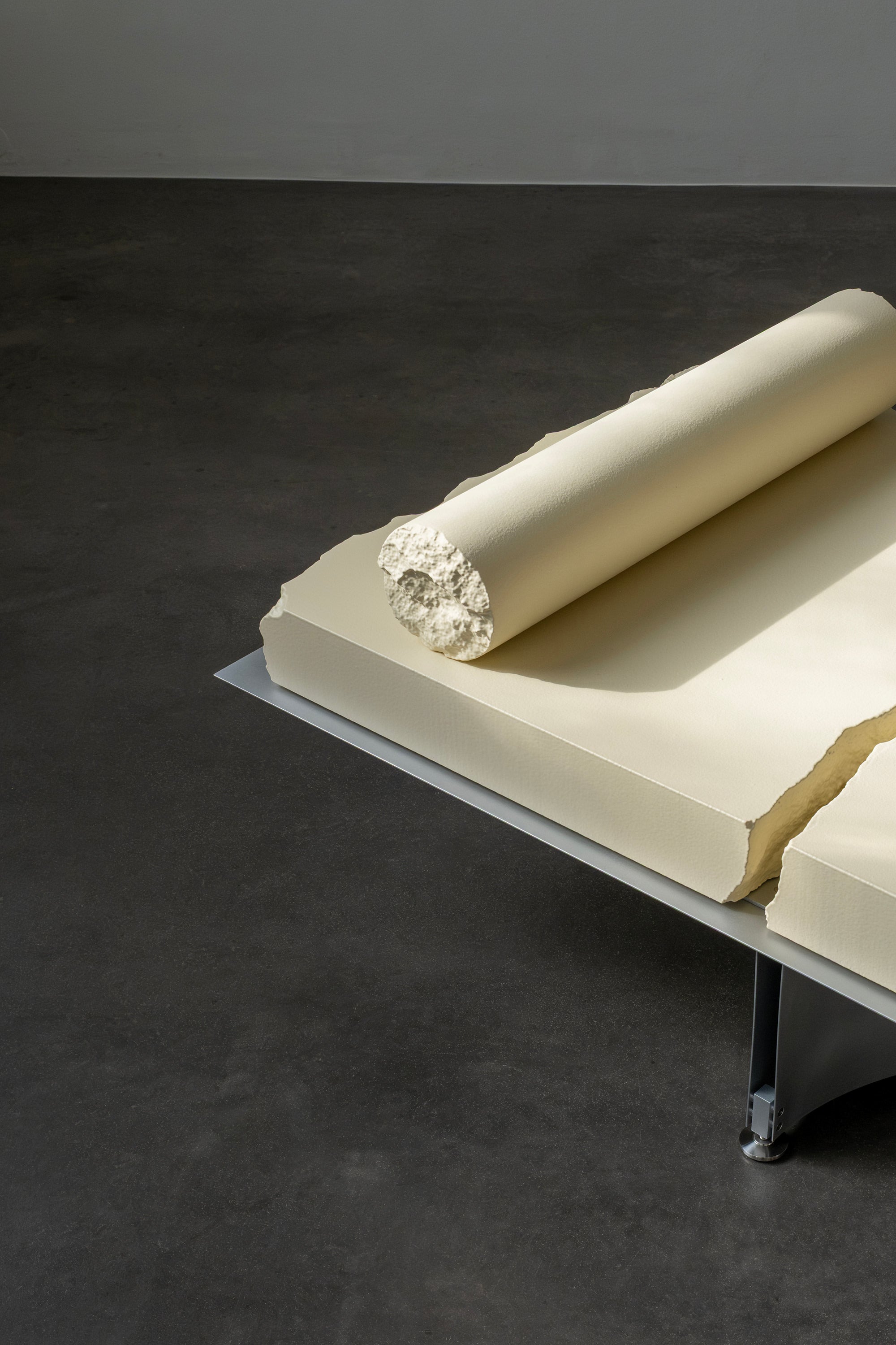 Radius – Aluminium and Foam Daybed — lifestyle setting