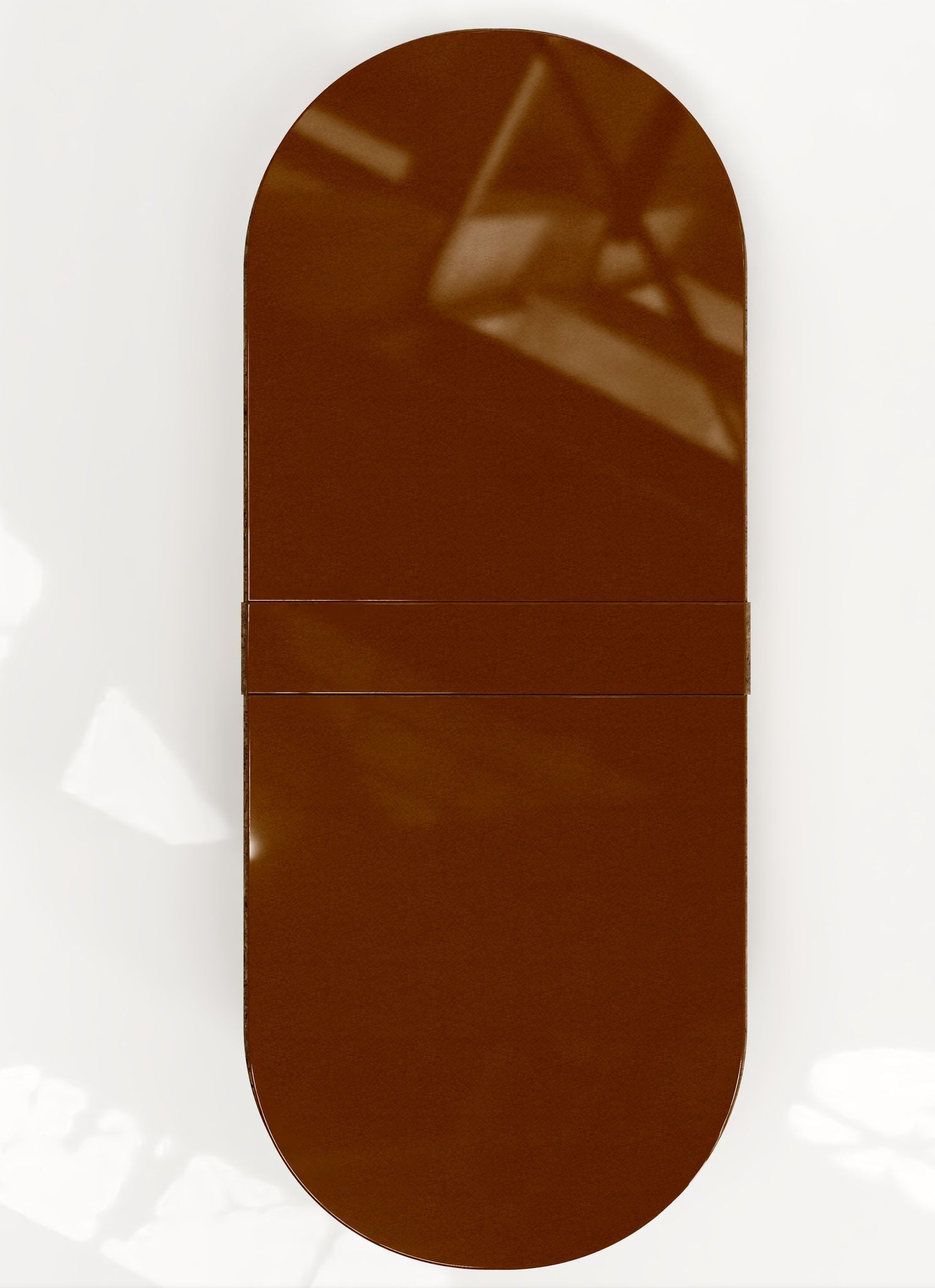 Meï 06' Coffee Table — top view of glossy brown surface