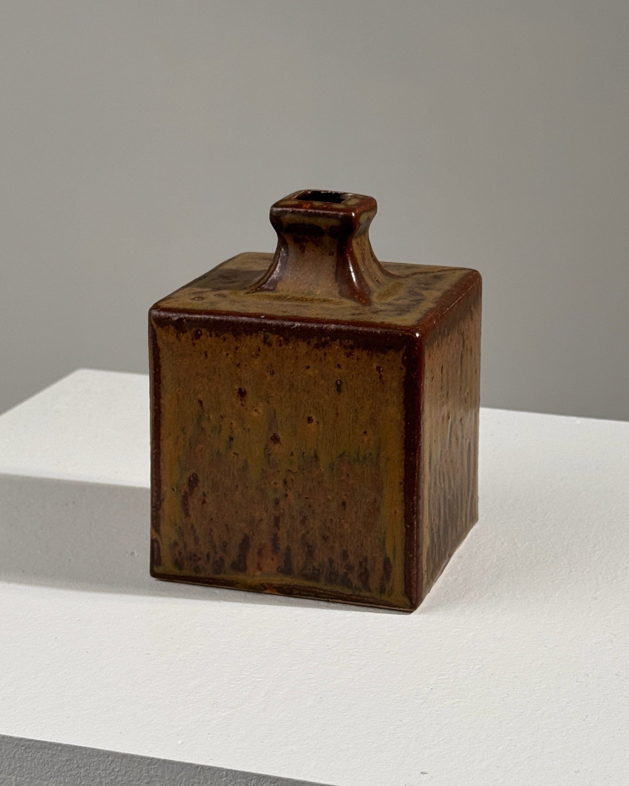 Square-shaped Ceramic Soliflore Vase